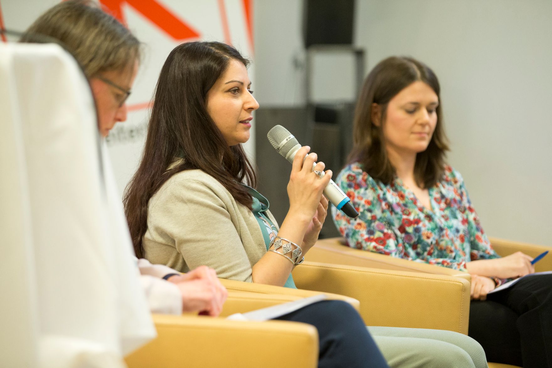 Am 27. April 2017 nahm Staatssekret&auml;rin Muna Duzdar an der Veranstaltung "Digitale Arbeit - feministische Perspektiven" teil.