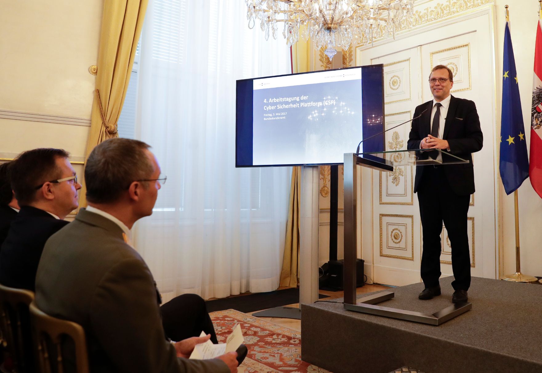 Am 5. Mai 2017 fand im Bundeskanzleramt die 4. Arbeitstagung der Cyber Sicherheit Plattform statt. Im Bild Bereichsleiter im Bundeskanzleramt Roland Ledinger.