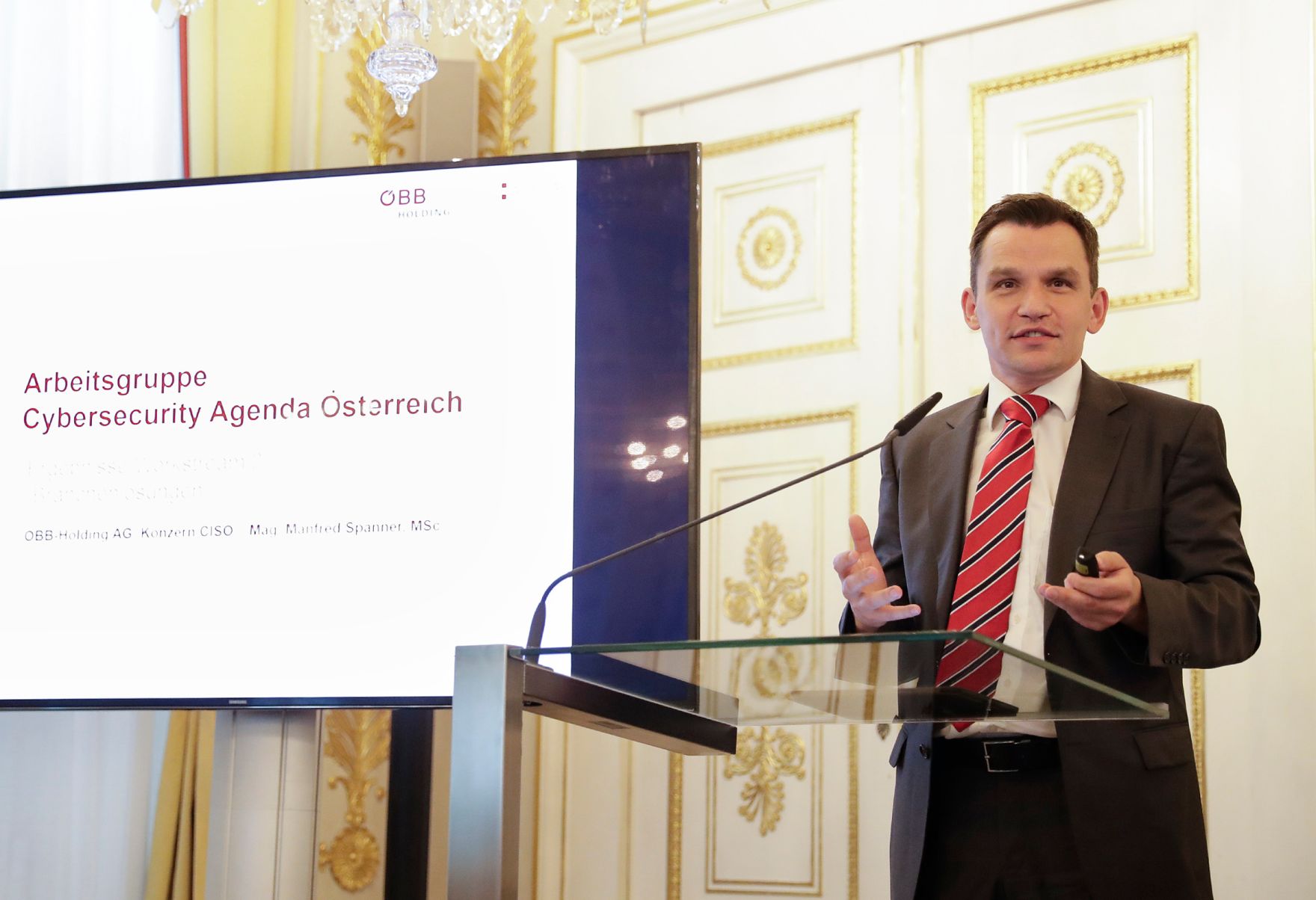 Am 5. Mai 2017 fand im Bundeskanzleramt die 4. Arbeitstagung der Cyber Sicherheit Plattform statt. Im Bild Manfred Spanner von der &Ouml;BB Holding AG.