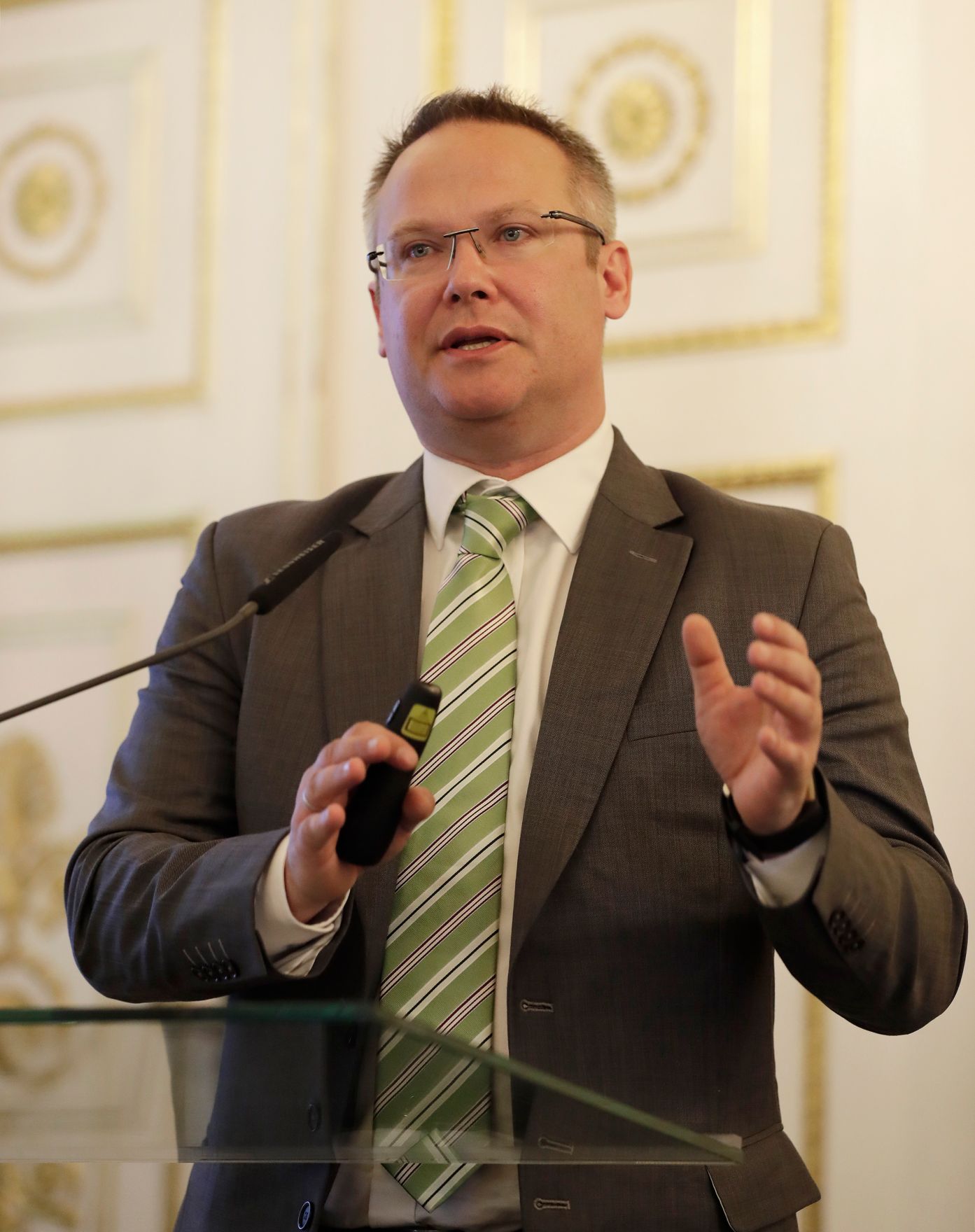 Am 5. Mai 2017 fand im Bundeskanzleramt die 4. Arbeitstagung der Cyber Sicherheit Plattform statt. Im Bild Wolfgang Rosenkranz vom Kuratorium Sicheres &Ouml;sterreich.