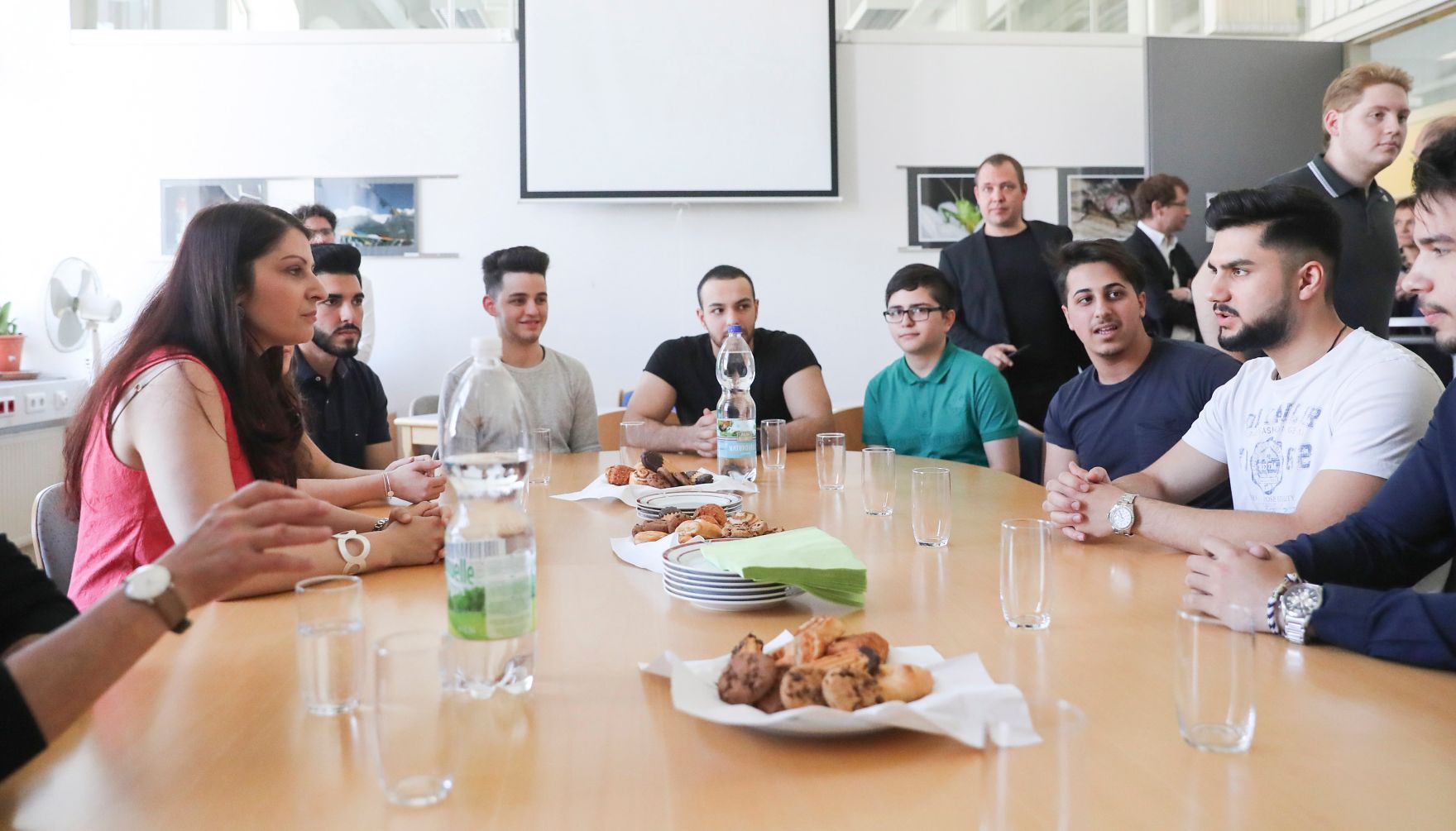 Am 19. Mai 2017 besuchte Staatssekret&auml;rin Muna Duzdar den Bezirk Ottakring. Im Bild in der HTL Ottakring.