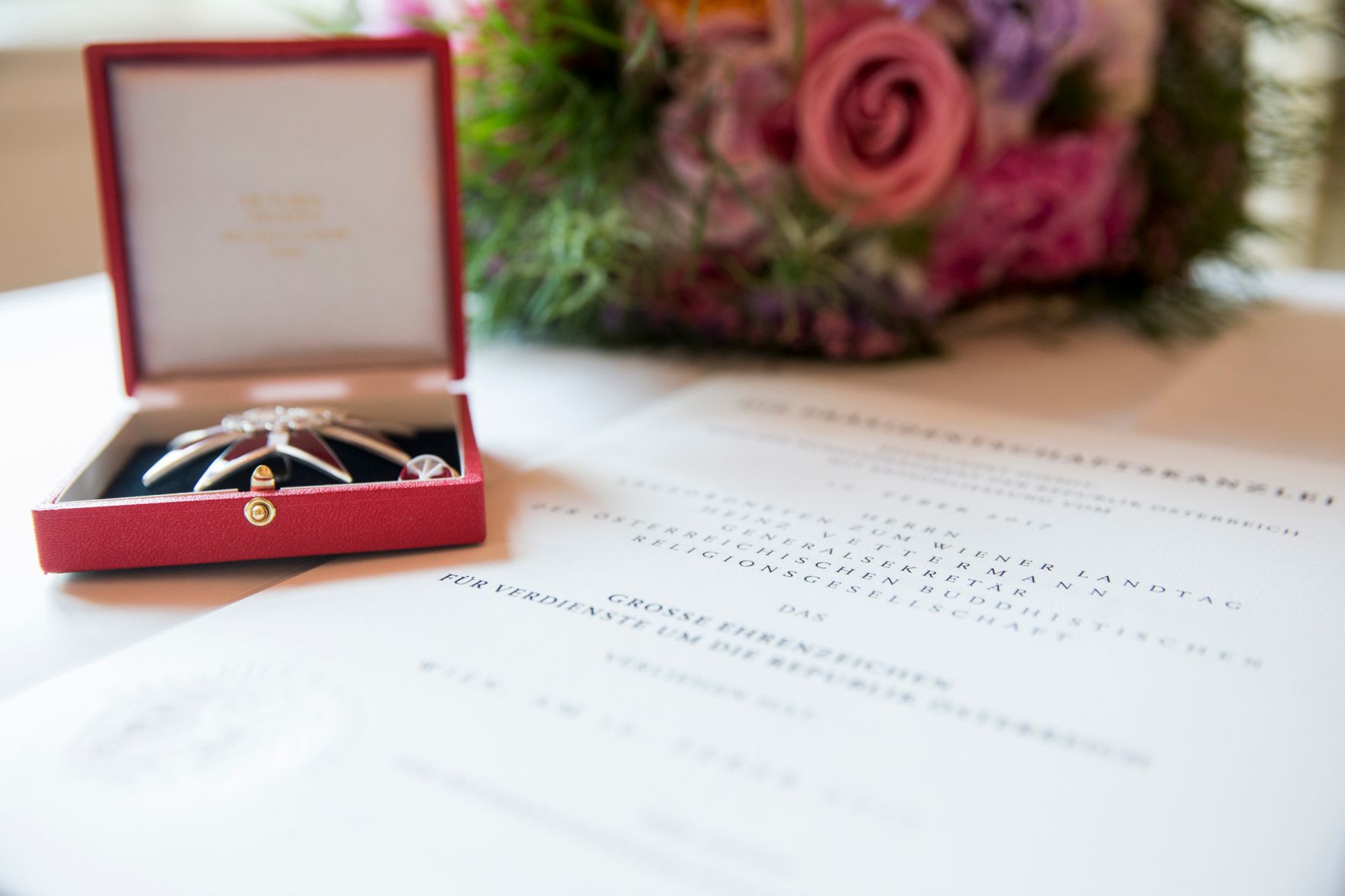 Am 24. Mai 2017 &uuml;berreichte Staatssekret&auml;rin Muna Duzdar das Gro&szlig;e Ehrenzeichen f&uuml;r Verdienste um die Republik &Ouml;sterreich an Heinz Vettermann.