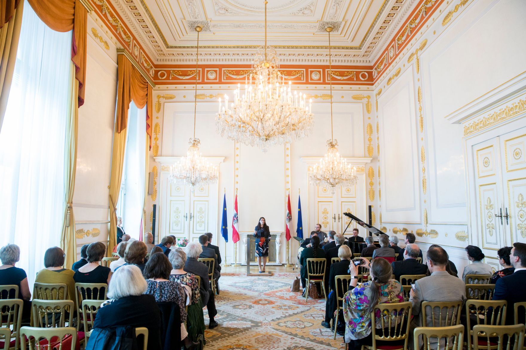 Am 24. Mai 2017 &uuml;berreichte Staatssekret&auml;rin Muna Duzdar das Gro&szlig;e Ehrenzeichen f&uuml;r Verdienste um die Republik &Ouml;sterreich an Heinz Vettermann.
