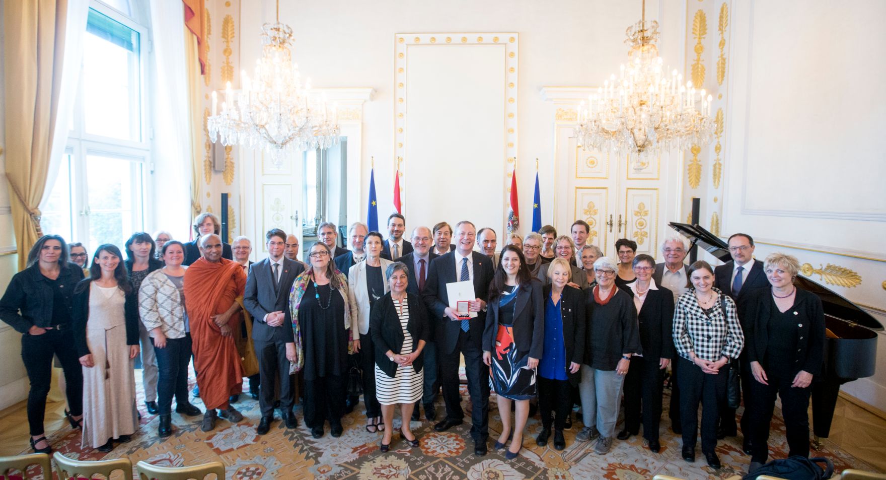 Am 24. Mai 2017 &uuml;berreichte Staatssekret&auml;rin Muna Duzdar das Gro&szlig;e Ehrenzeichen f&uuml;r Verdienste um die Republik &Ouml;sterreich an Heinz Vettermann.