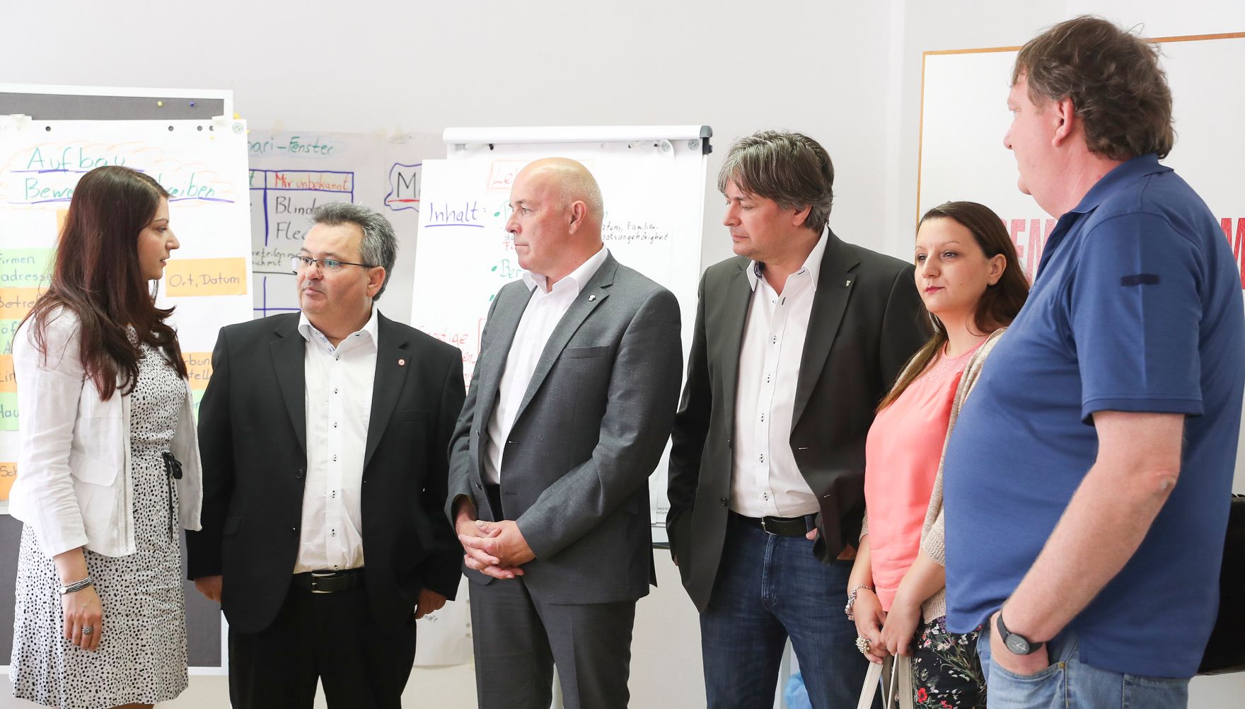 Am 31. Mai 2017 besuchte Staatssekret&auml;rin Muna Duzdar das Burgenland. Im Bild bei der Lernbetreuung Oberwart.