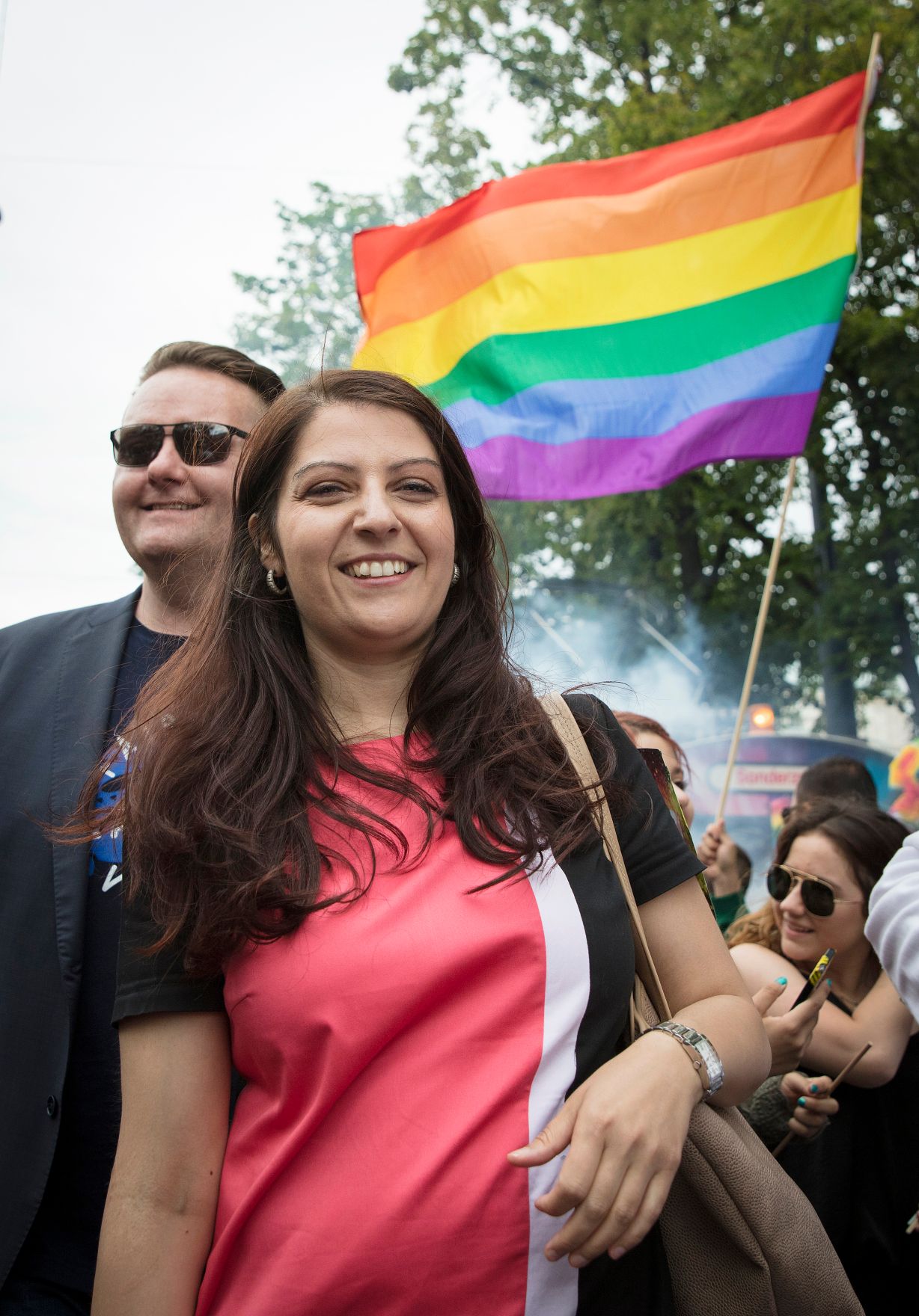 Am 17. Juni 2017 nahm Staatssekret&auml;rin Muna Duzdar an der Regenbogenparade 2017 in Wien teil.