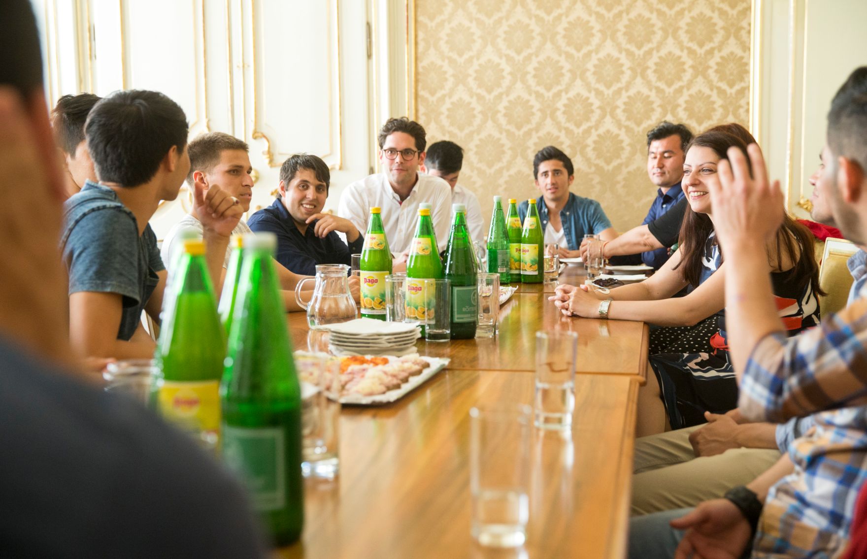 Am 30. Juni 2017 empfing Staatssekret&auml;rin Muna Duzdar eine Gruppe Kursteilnehmer des "Projekt UKI".