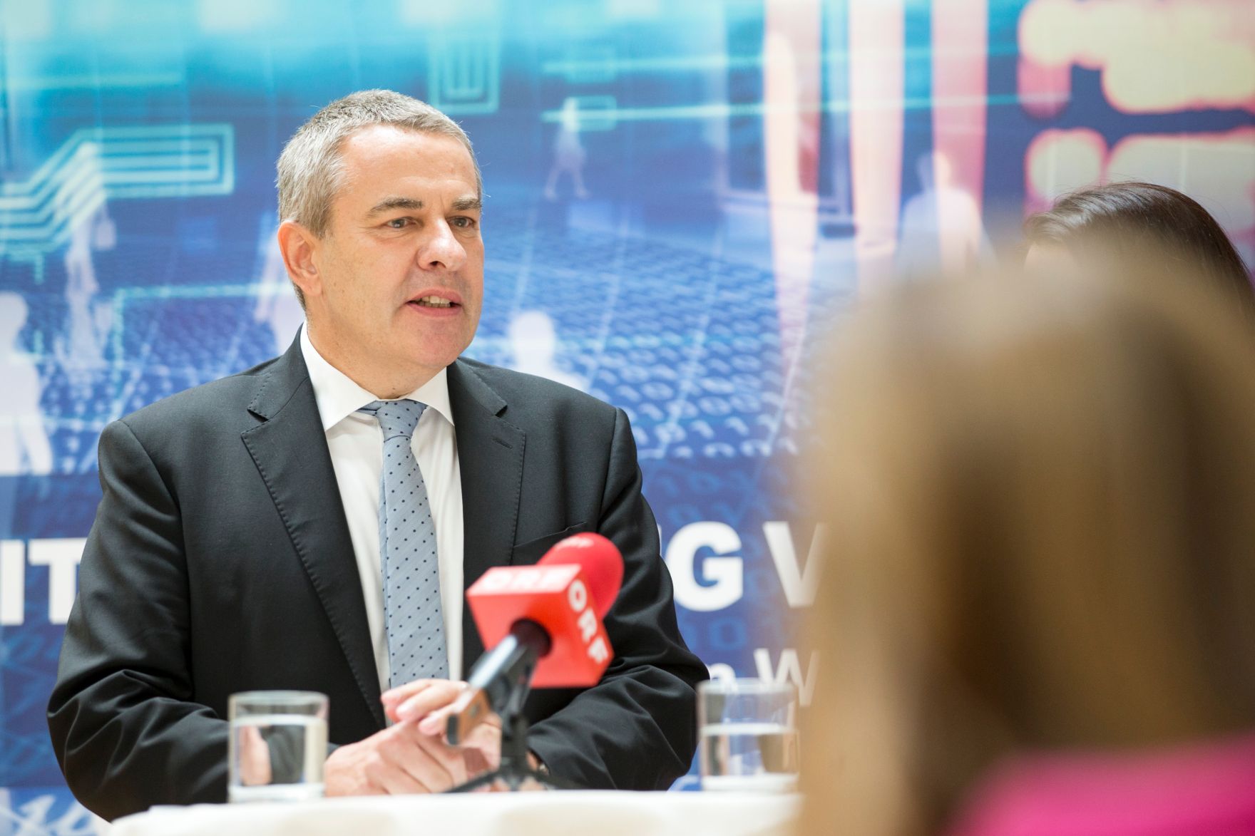 Am 4. Juli 2017 gab Staatssekret&auml;rin Muna Duzdar gemeinsam mit dem G&Ouml;D-Vorsitzenden Norbert Schnedl (im Bild) ein Pressegespr&auml;ch zum Thema &quot;Digitalisierung von Gesellschaft und Staat&quot;.