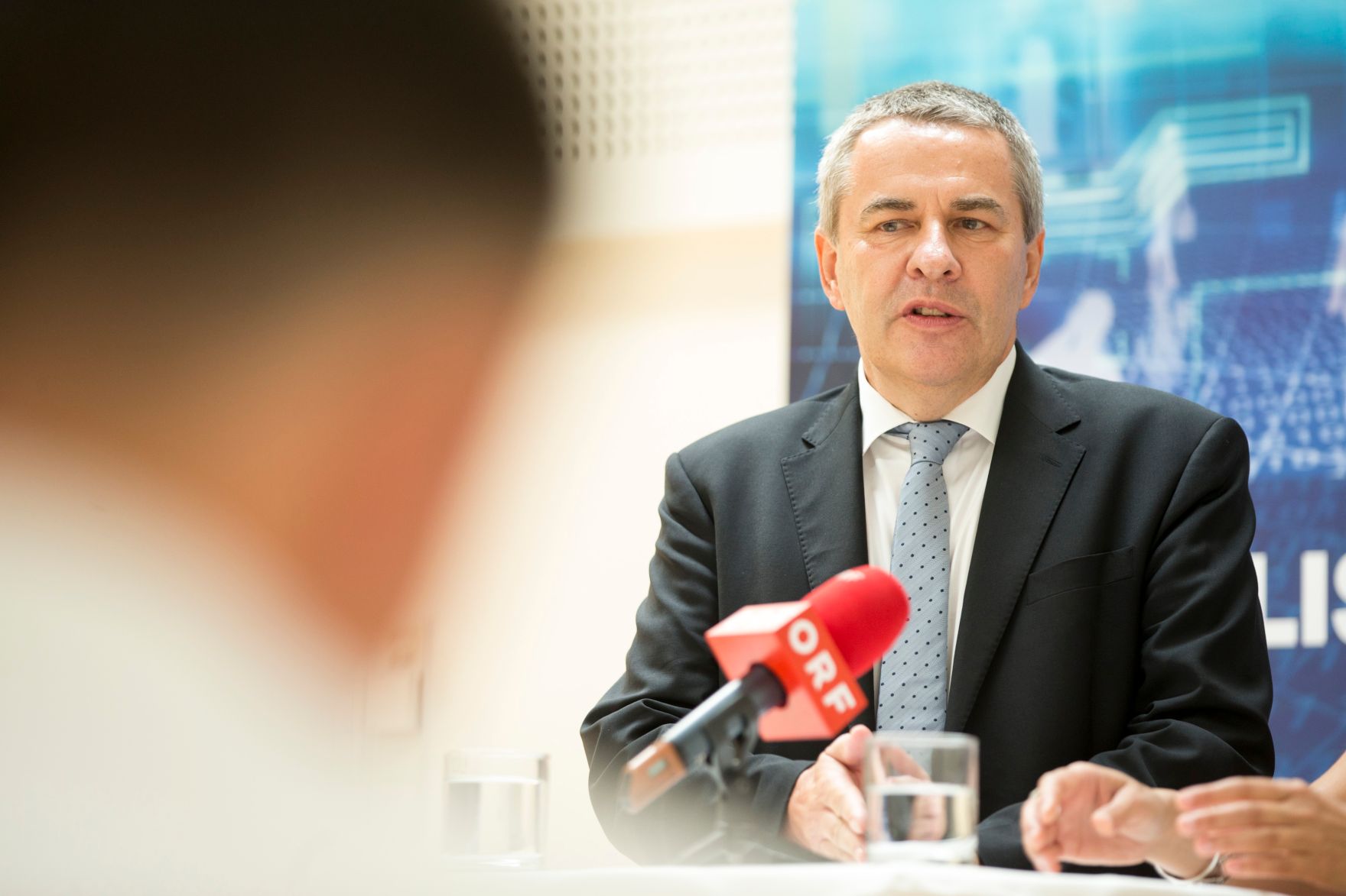 Am 4. Juli 2017 gab Staatssekret&auml;rin Muna Duzdar gemeinsam mit dem G&Ouml;D-Vorsitzenden Norbert Schnedl (im Bild) ein Pressegespr&auml;ch zum Thema &quot;Digitalisierung von Gesellschaft und Staat&quot;.