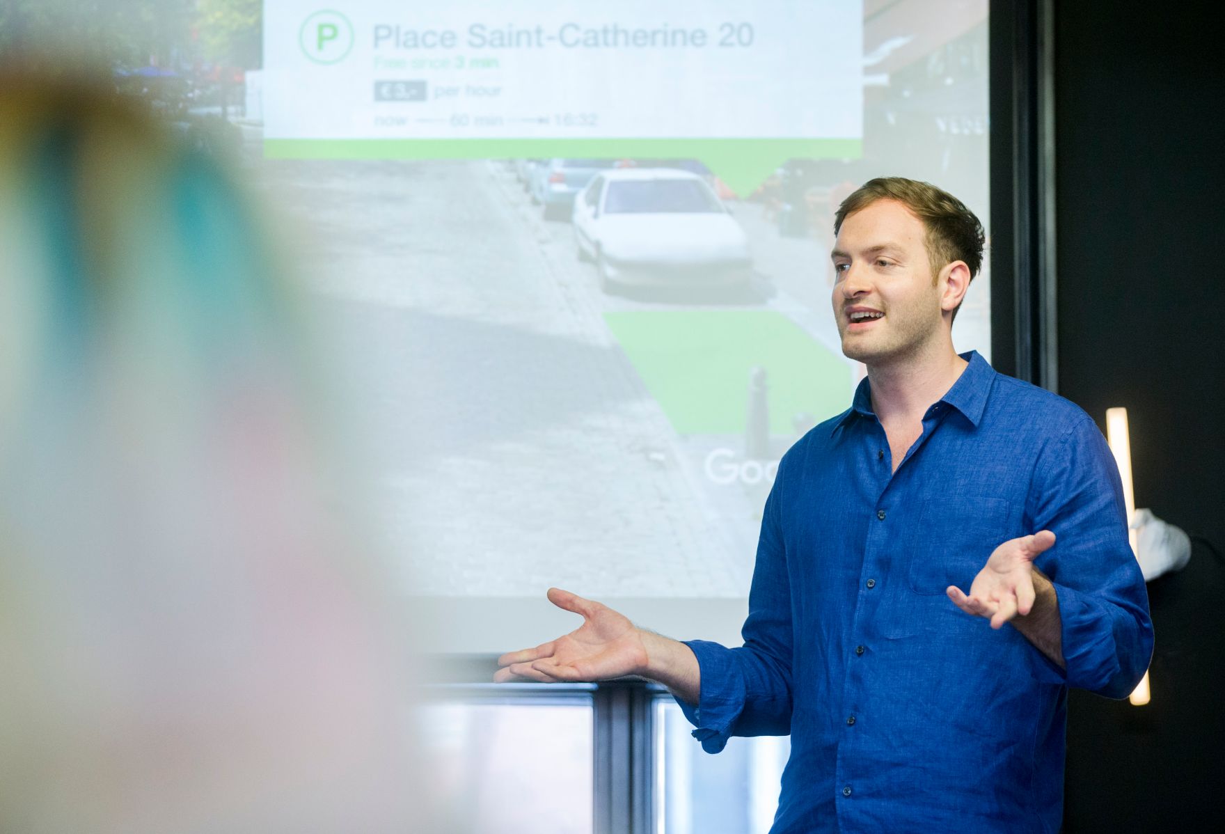 Am 10. August 2017 besuchte Staatssekret&auml;rin Muna Duzdar das Startup Unternehmen Parkbob. Im Bild Maximilian Mayer.