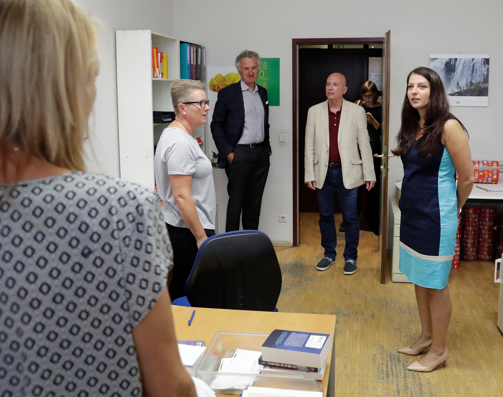 Am 21. August 2017 besuchte Staatssekret&auml;rin Muna Duzdar (im Bild) die Buchhandlung Morawa.