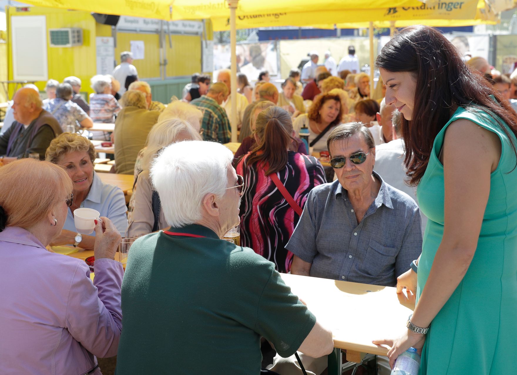 Am 23. August 2017 besuchte Staatssekret&auml;rin Muna Duzdar (im Bild) das Seniorenfr&uuml;hschoppen in der Ottakringer Brauerei.