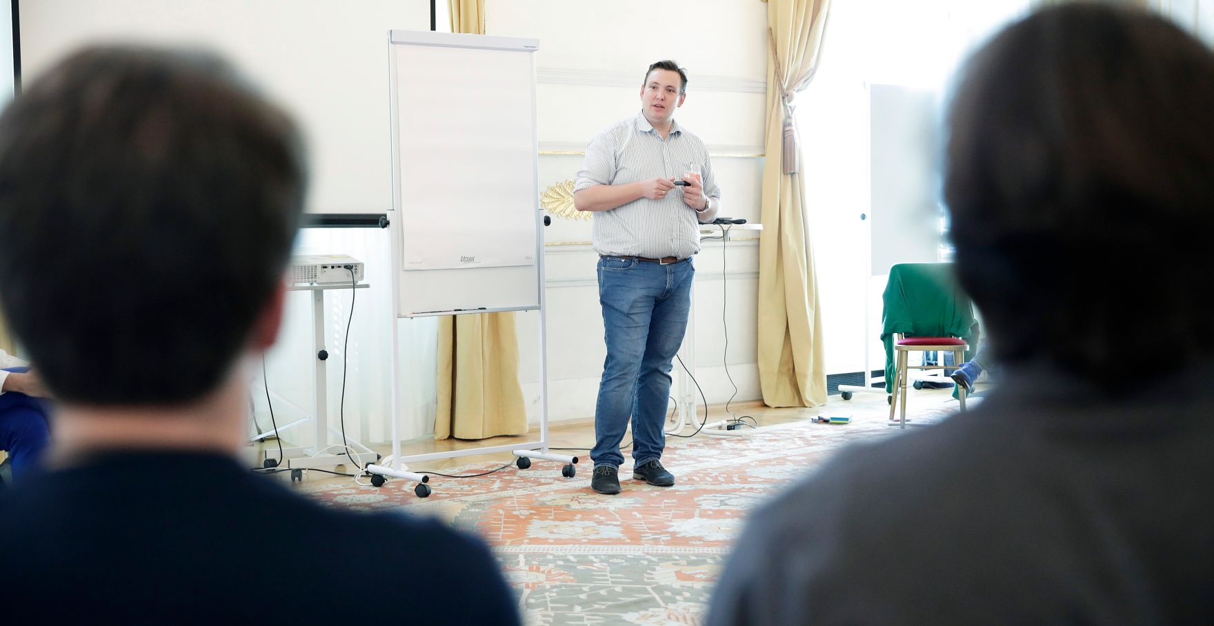 Am 9. September 2017 startete Staatssekret&auml;rin Muna Duzdar im Bundeskanzleramt den ersten Lehrgang f&uuml;r mehr Zivilcourage im Internet. Im Bild Maximilian Zirkowitsch.