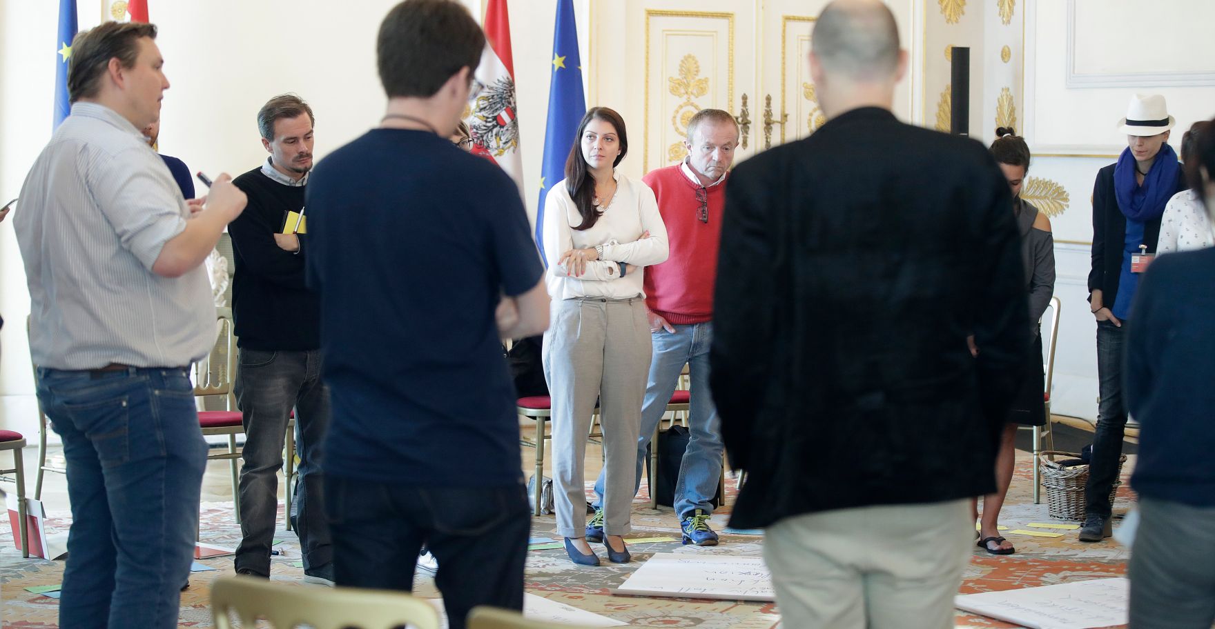 Am 9. September 2017 startete Staatssekret&auml;rin Muna Duzdar (m.) im Bundeskanzleramt den ersten Lehrgang f&uuml;r mehr Zivilcourage im Internet.