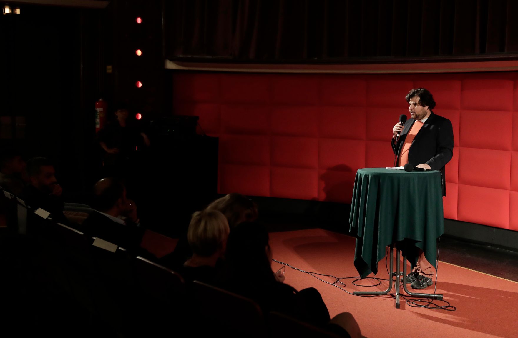 Am 29. September 2017 er&ouml;ffnete Staatssekret&auml;rin Muna Duzdar die Veranstaltung &quot;Echte Helden sind anders&quot; im Filmcasino.