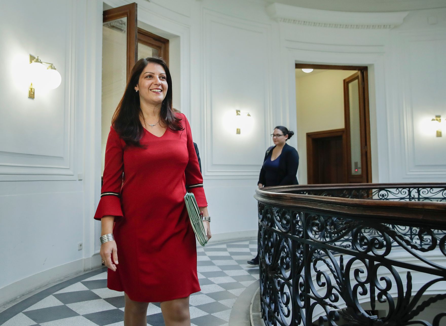 Am 26. September 2017 fand der Auftakt der Gehaltsverhandlungen &Ouml;ffentlicher Dienst in der Hohenstaufengasse statt. Im Bild Staatssekret&auml;rin Muna Duzdar.