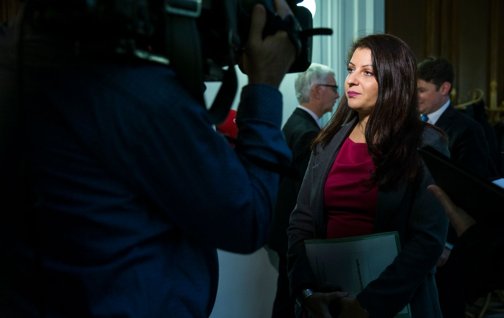 Am 16. November 2017 fand die 4. Runde der Gehaltsverhandlungen &Ouml;ffentlicher Dienst statt. Im Bild Staatssekret&auml;rin Muna Duzdar.