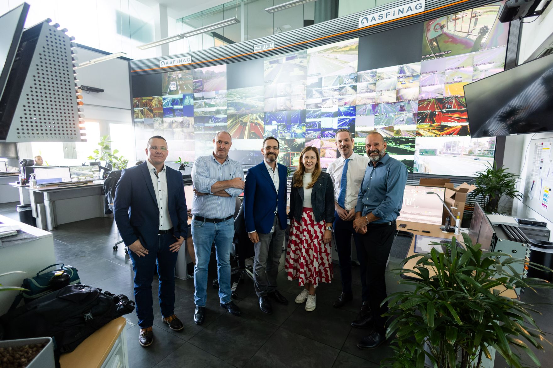Am 22. August 2024 besuchte Staatssekret&auml;rin Claudia Plakolm (im Bild) die nationale Verkehrsmanagement-Zentrale der ASFINAG in Wien-Inzersdorf.
