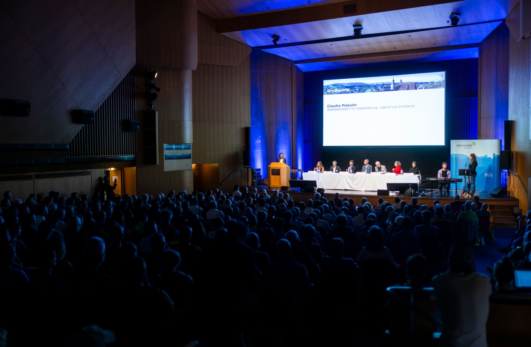 Am 19. Oktober 2024 nahm Staatssekret&auml;rin Claudia Plakolm bei der Hauptversammlung des &ouml;sterreichischen Alpenvereins teil.