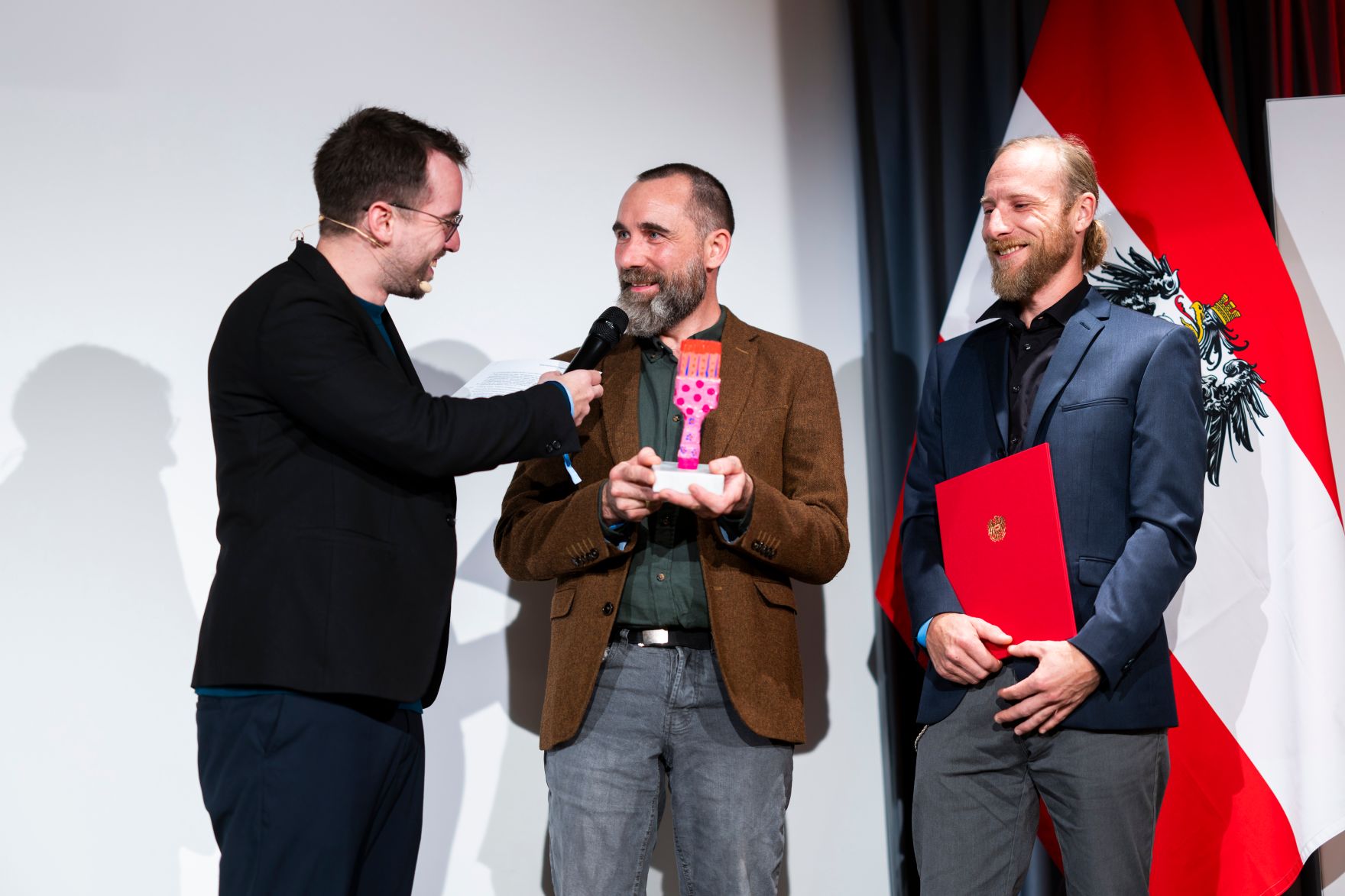 Am 19. November 2024 &uuml;berreichte Staatssekret&auml;rin Claudia Plakolm den &Ouml;sterreichischen Jugendpreis 2024.