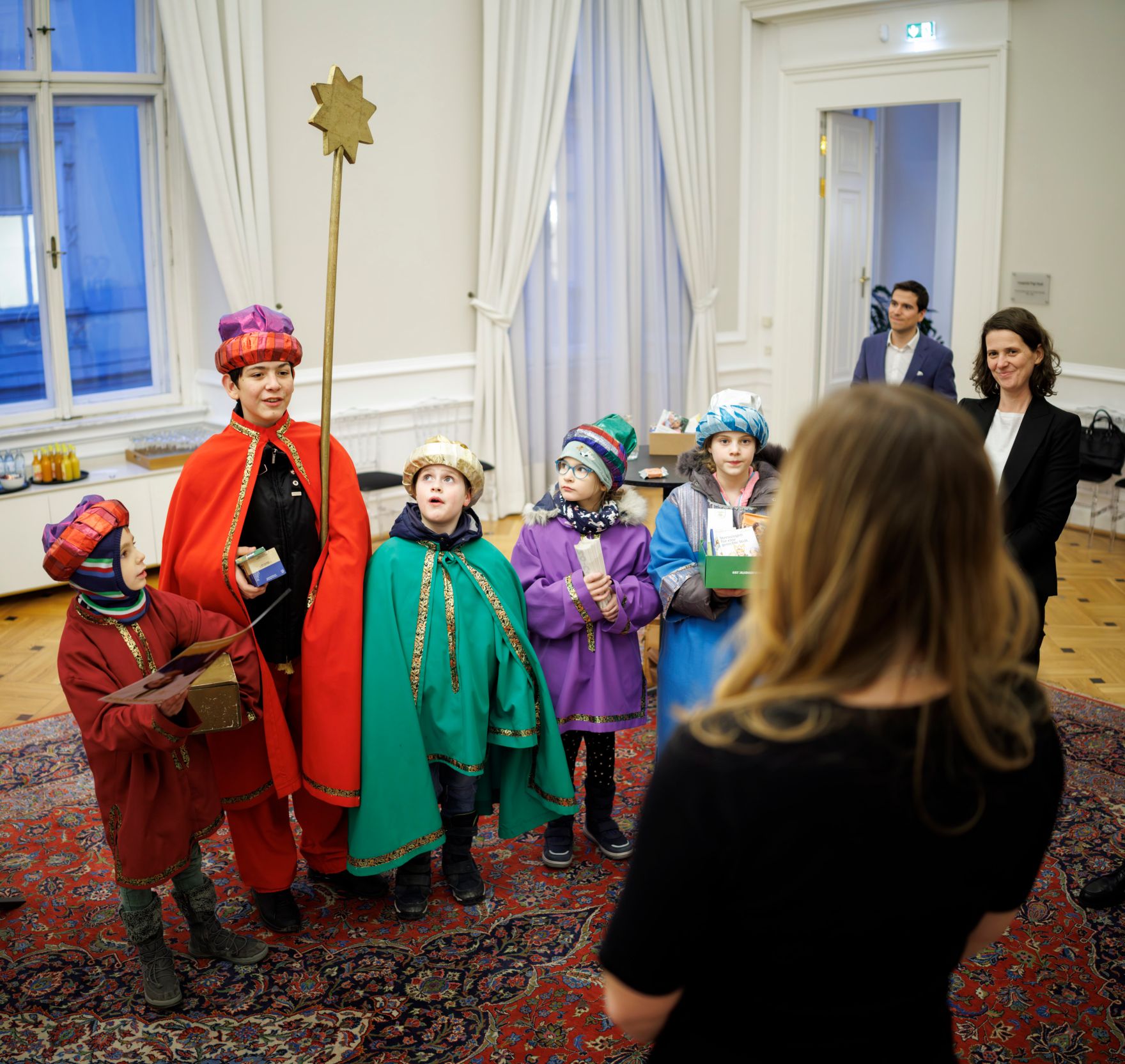 Am 7. J&auml;nner 2025 empfing Staatssekret&auml;rin Claudia Plakolm Sternsinger im Bundeskanzleramt.