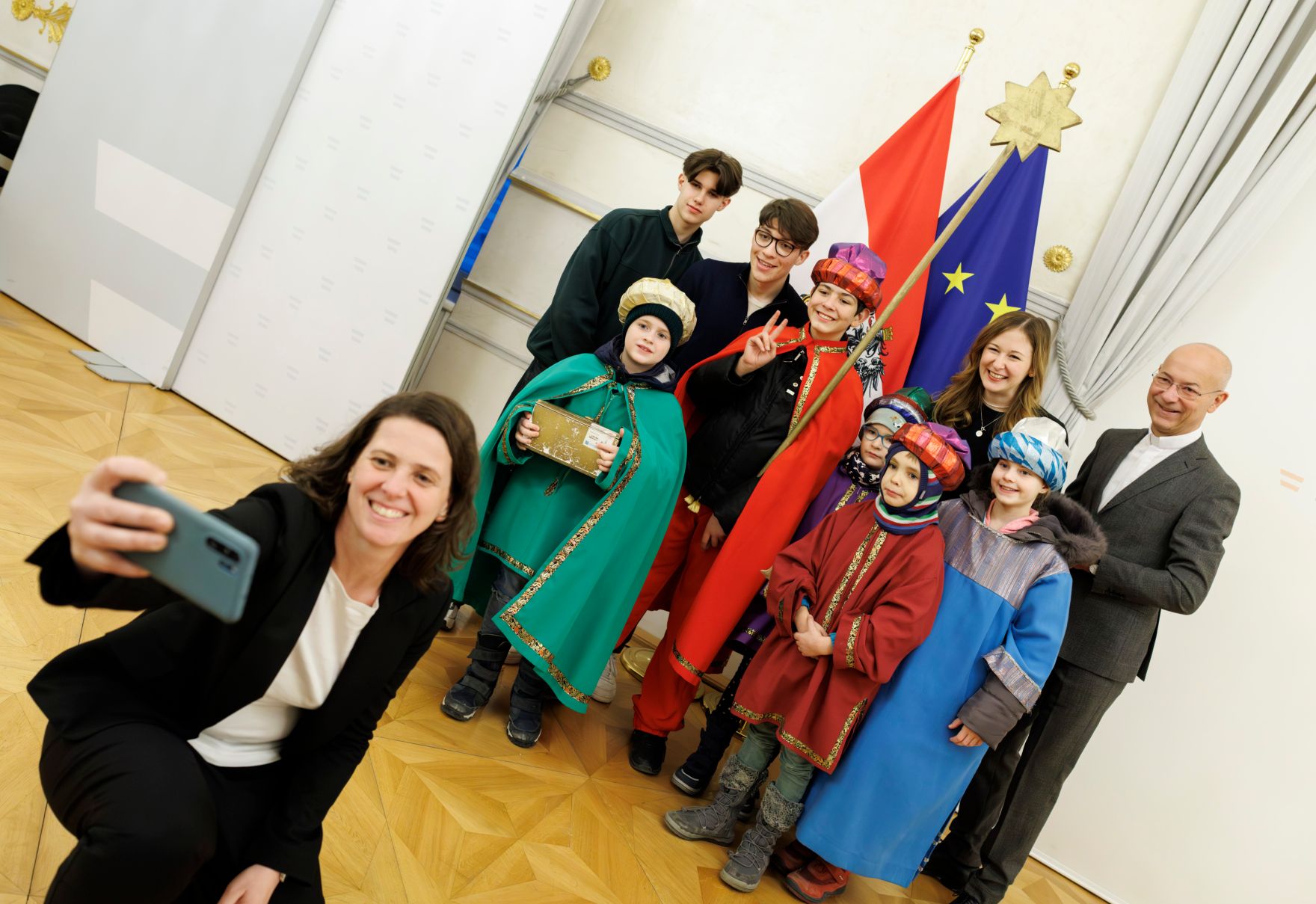 Am 7. J&auml;nner 2025 empfing Staatssekret&auml;rin Claudia Plakolm Sternsinger im Bundeskanzleramt.