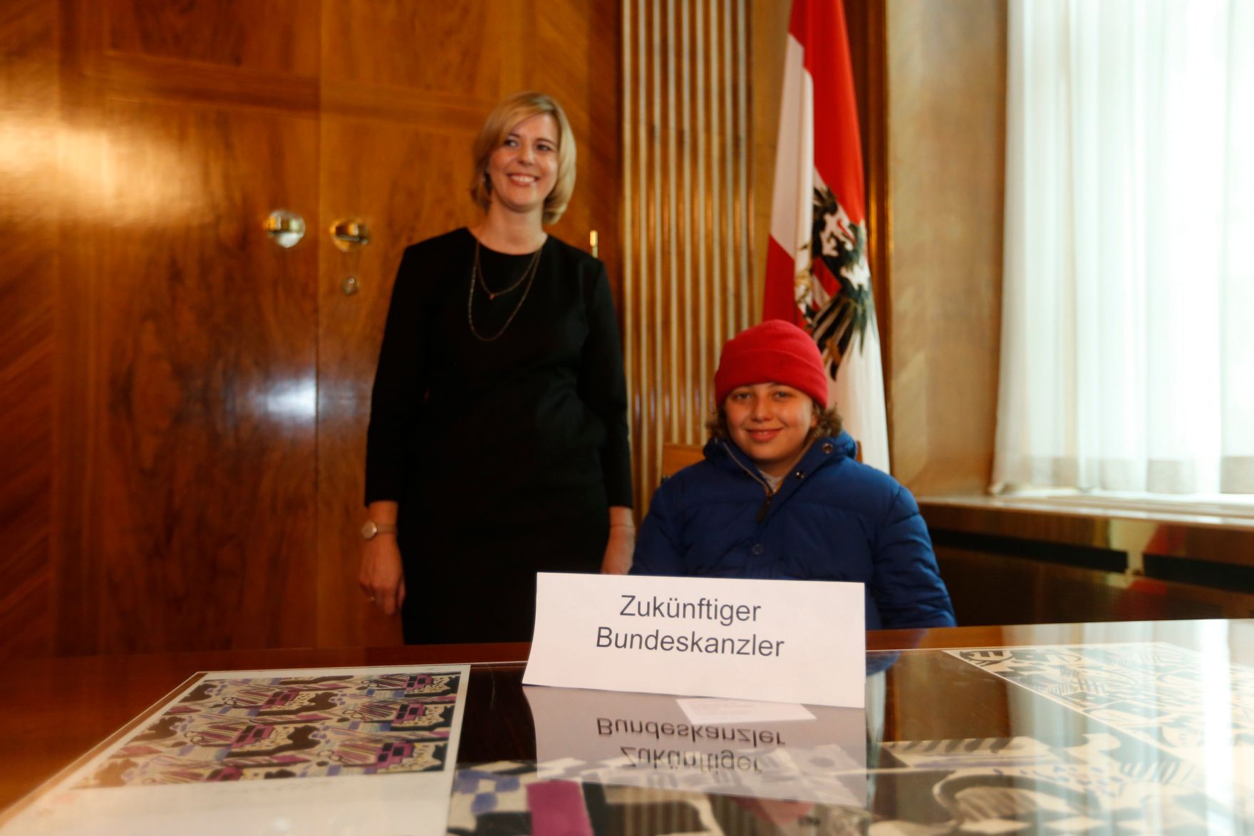 Am 26. Oktober 2014 empfing Staatssekret&auml;rin Sonja Ste&szlig;l im Rahmen des Nationalfeiertages Besucherinnen und Besucher im Bundeskanzleramt.