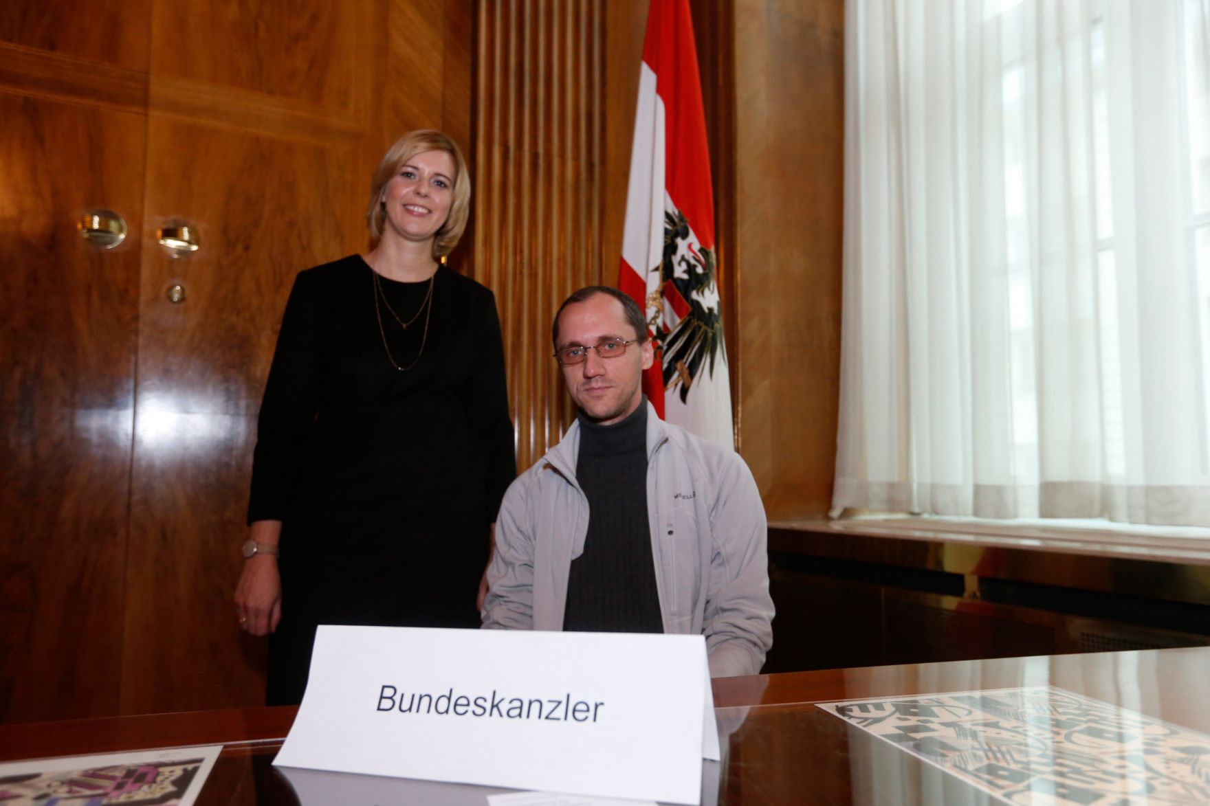 Am 26. Oktober 2014 empfing Staatssekret&auml;rin Sonja Ste&szlig;l im Rahmen des Nationalfeiertages Besucherinnen und Besucher im Bundeskanzleramt.