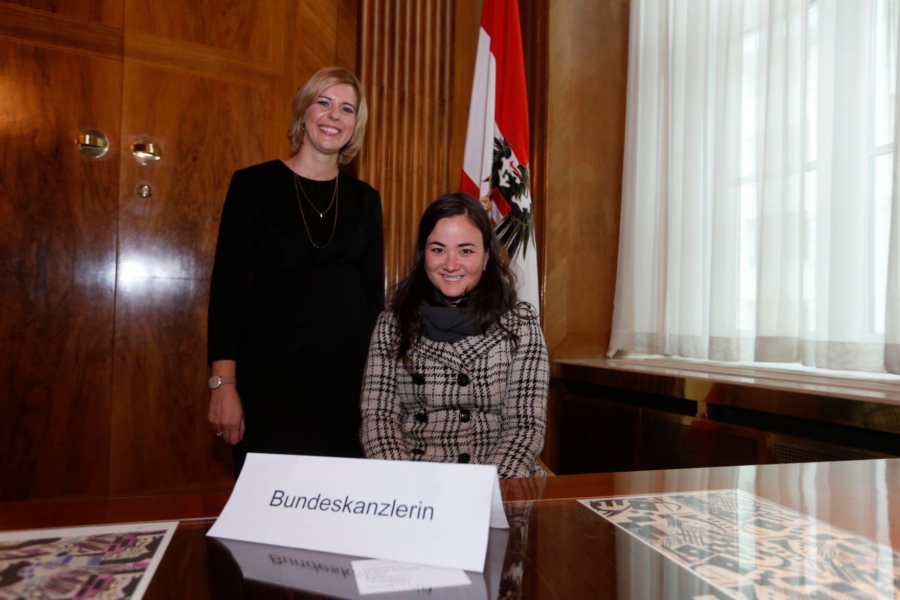 Am 26. Oktober 2014 empfing Staatssekret&auml;rin Sonja Ste&szlig;l im Rahmen des Nationalfeiertages Besucherinnen und Besucher im Bundeskanzleramt.