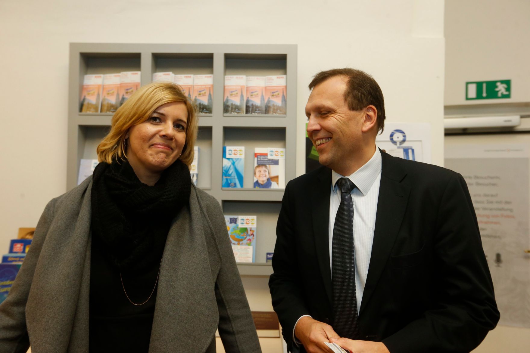 Am 26. Oktober 2014 empfing Staatssekret&auml;rin Sonja Ste&szlig;l im Rahmen des Nationalfeiertages Besucherinnen und Besucher im Bundeskanzleramt.