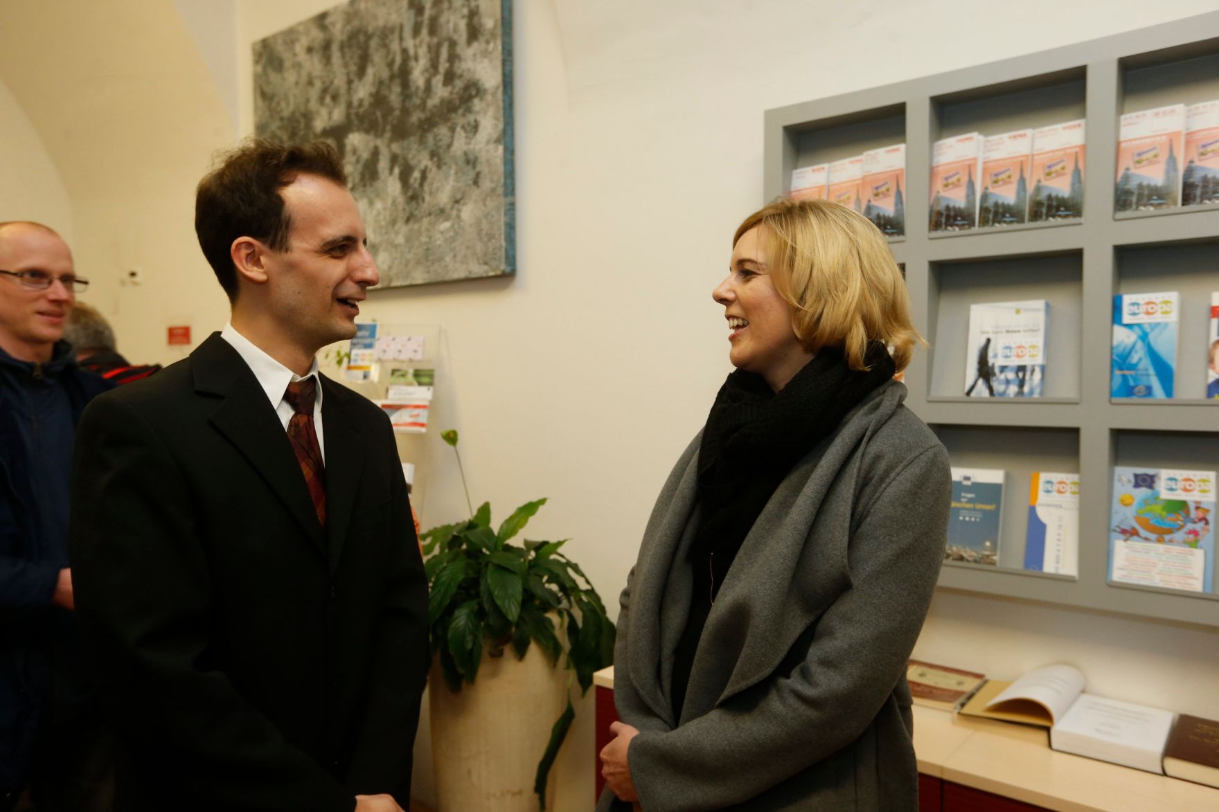 Am 26. Oktober 2014 empfing Staatssekret&auml;rin Sonja Ste&szlig;l im Rahmen des Nationalfeiertages Besucherinnen und Besucher im Bundeskanzleramt.