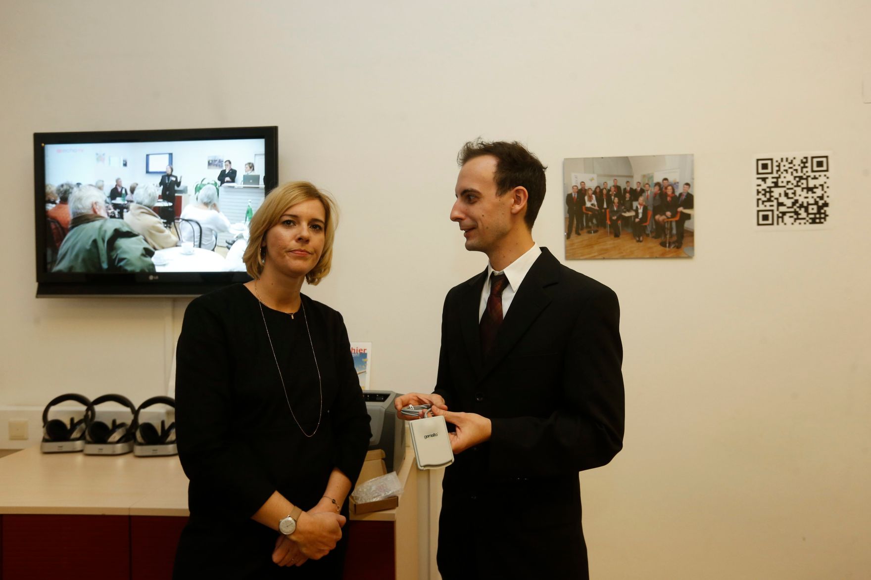 Am 26. Oktober 2014 empfing Staatssekret&auml;rin Sonja Ste&szlig;l im Rahmen des Nationalfeiertages Besucherinnen und Besucher im Bundeskanzleramt.