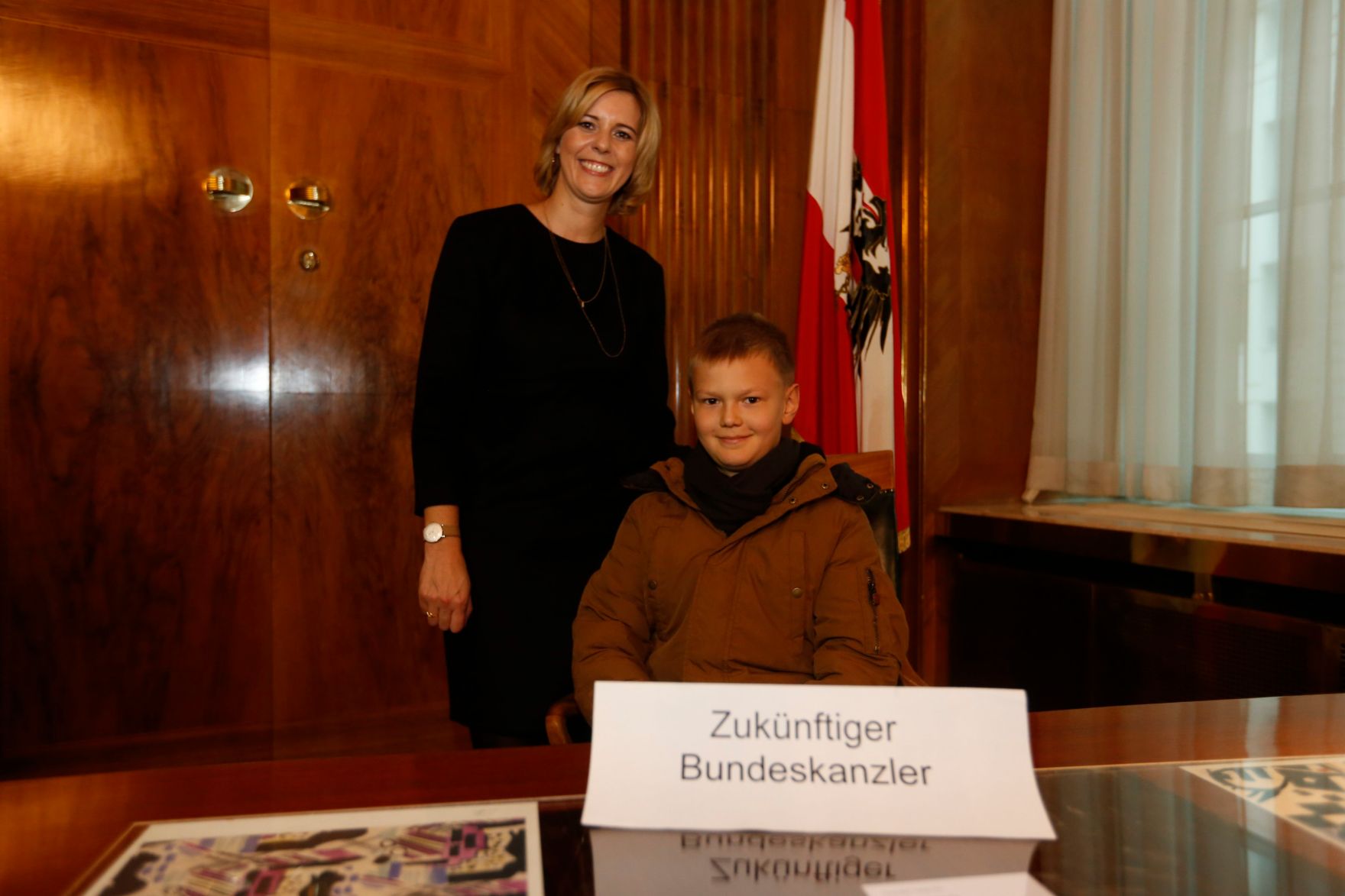 Am 26. Oktober 2014 empfing Staatssekret&auml;rin Sonja Ste&szlig;l im Rahmen des Nationalfeiertages Besucherinnen und Besucher im Bundeskanzleramt.