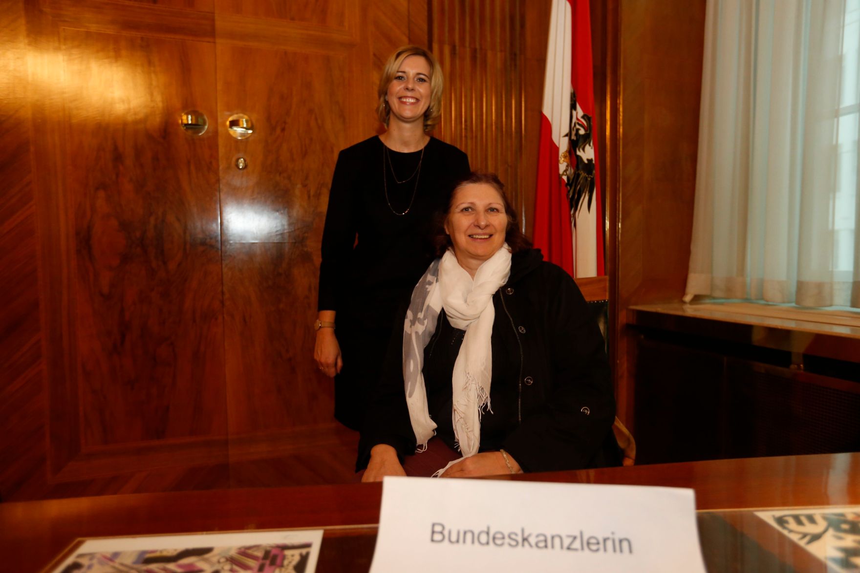 Am 26. Oktober 2014 empfing Staatssekret&auml;rin Sonja Ste&szlig;l im Rahmen des Nationalfeiertages Besucherinnen und Besucher im Bundeskanzleramt.