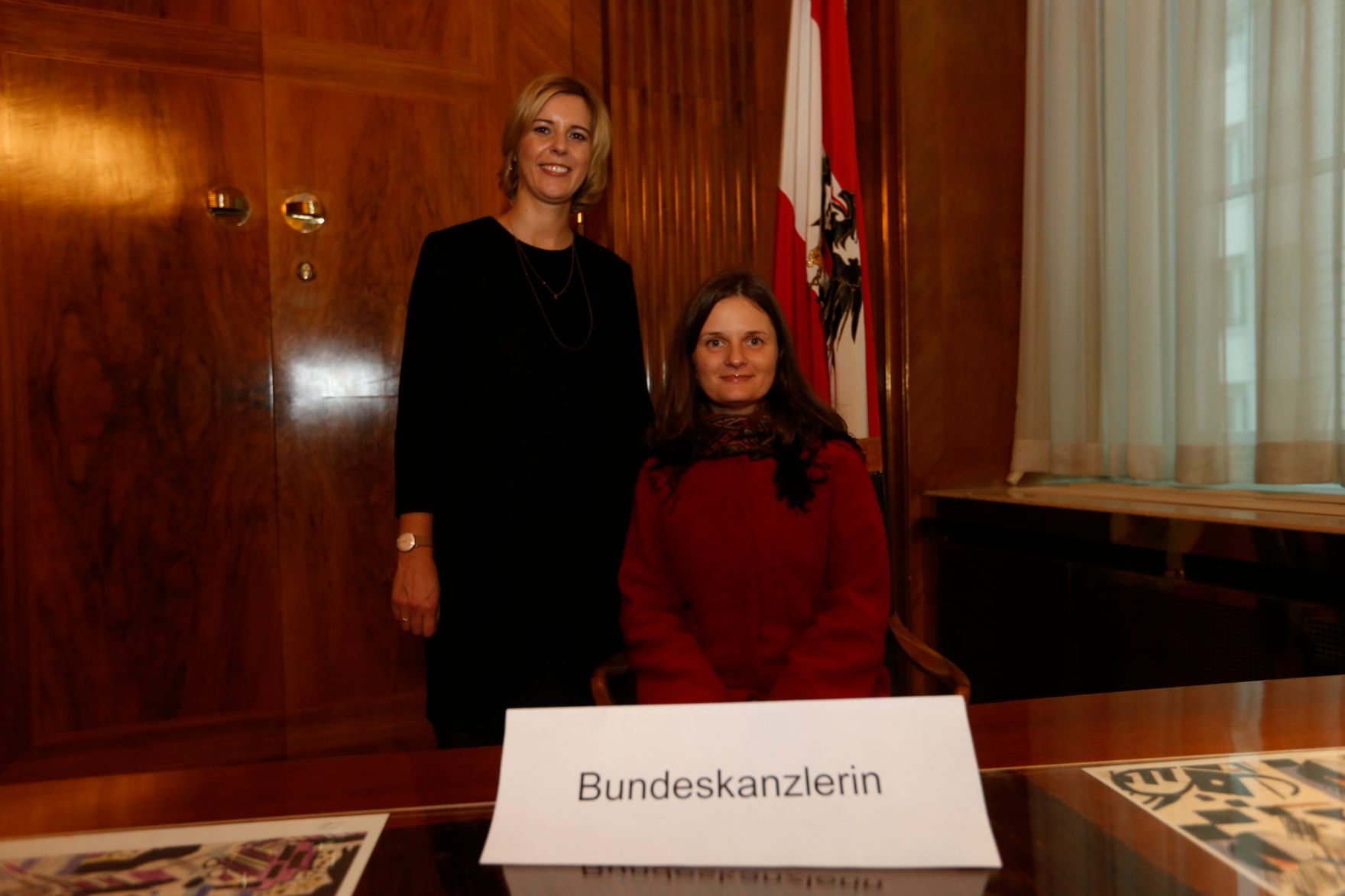 Am 26. Oktober 2014 empfing Staatssekret&auml;rin Sonja Ste&szlig;l im Rahmen des Nationalfeiertages Besucherinnen und Besucher im Bundeskanzleramt.