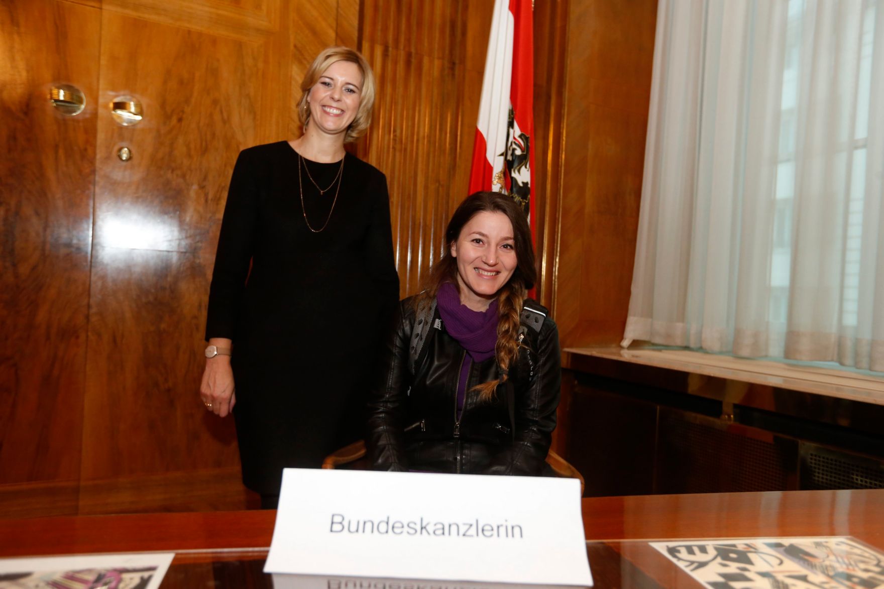 Am 26. Oktober 2014 empfing Staatssekret&auml;rin Sonja Ste&szlig;l im Rahmen des Nationalfeiertages Besucherinnen und Besucher im Bundeskanzleramt.