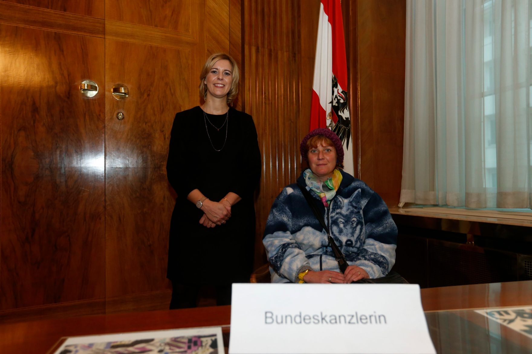 Am 26. Oktober 2014 empfing Staatssekret&auml;rin Sonja Ste&szlig;l im Rahmen des Nationalfeiertages Besucherinnen und Besucher im Bundeskanzleramt.