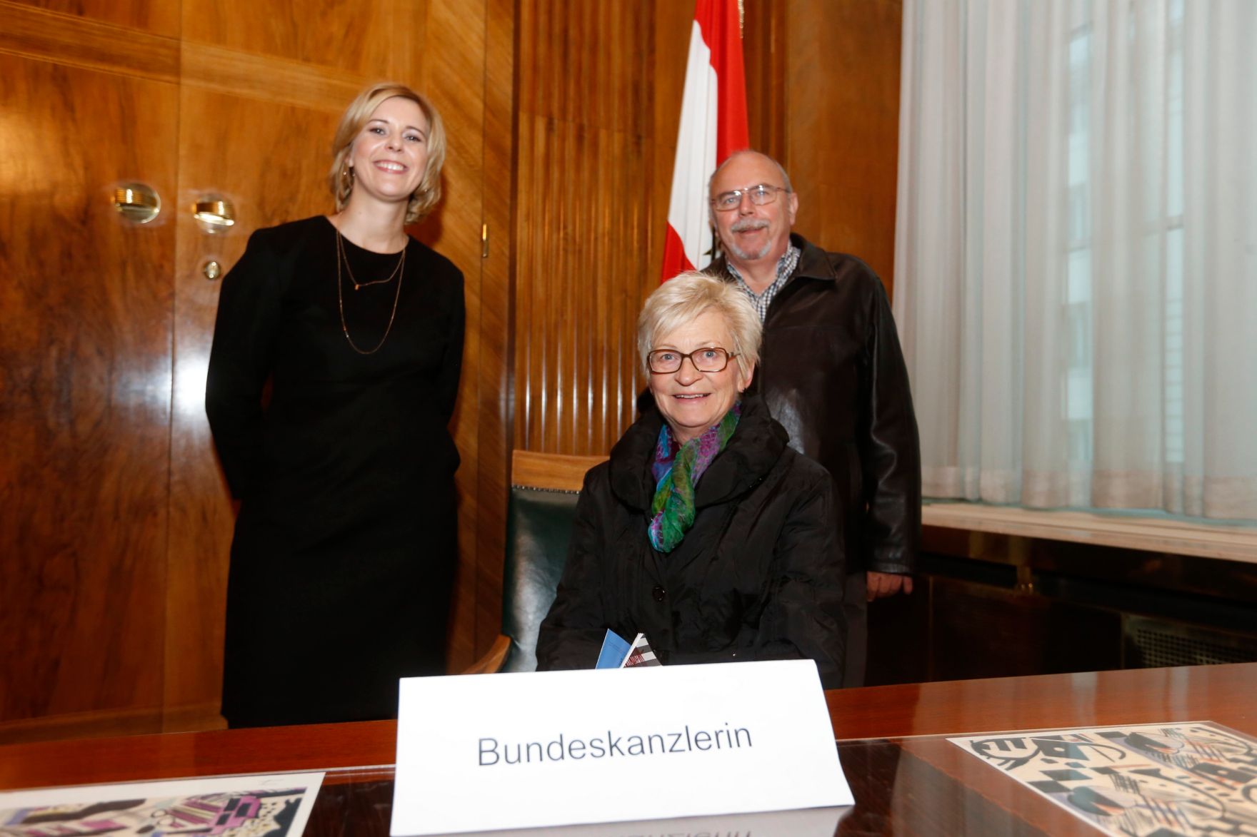 Am 26. Oktober 2014 empfing Staatssekret&auml;rin Sonja Ste&szlig;l im Rahmen des Nationalfeiertages Besucherinnen und Besucher im Bundeskanzleramt.