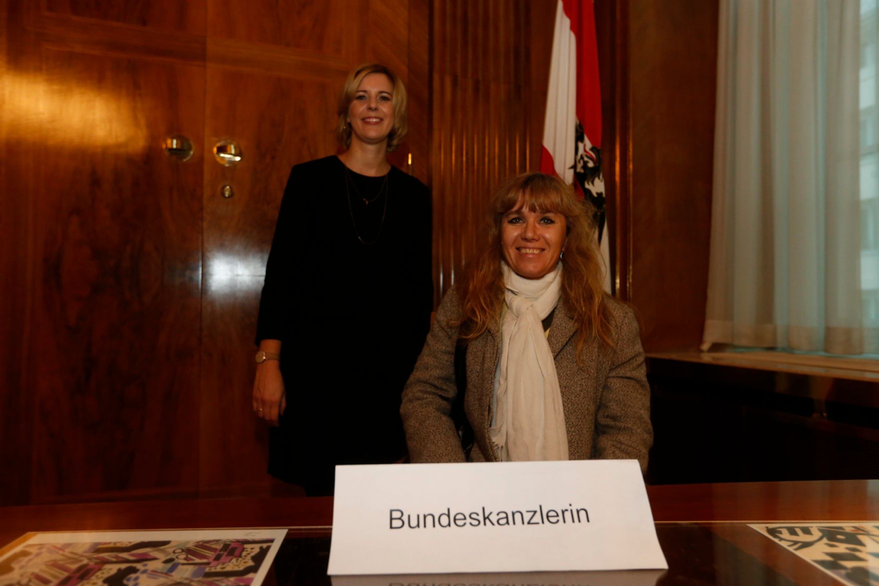Am 26. Oktober 2014 empfing Staatssekret&auml;rin Sonja Ste&szlig;l im Rahmen des Nationalfeiertages Besucherinnen und Besucher im Bundeskanzleramt.