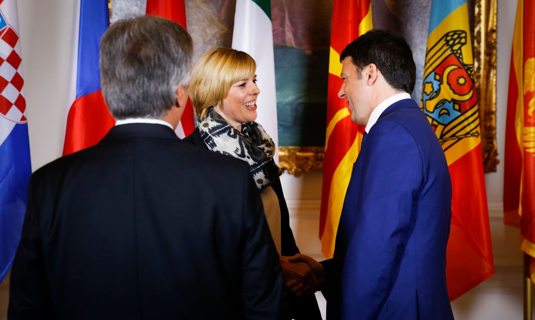 Am 24. November 2014 begr&uuml;&szlig;te Staatssekret&auml;rin Sonja Ste&szlig;l (r.) die Delegationsleiter der Mitgliedstaaten der Zentraleurop&auml;ischen Initiative (ZEI) im Bundeskanzleramt. Im Bild mit dem Ministerpr&auml;sidenten der Italienischen Republik Matteo Renzi (r.) und Bundeskanzler Werner Faymann (l.).