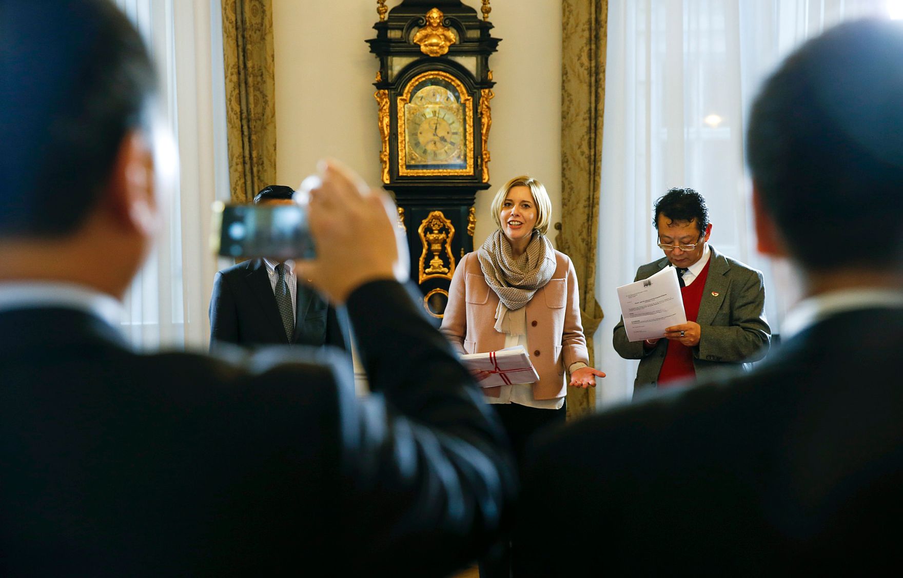 Am 11. Februar 2015 empfing Staatssekret&auml;rin Sonja Ste&szlig;l die &Ouml;sterreichisch-Chinesische Gesellschaft anl&auml;sslich des Chinesischen Neujahres im Bundeskanzleramt.