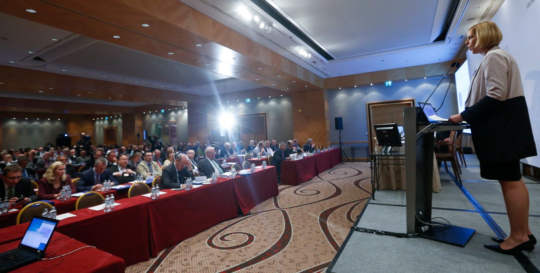 Am 15. Juni 2015 er&ouml;ffnete Staatssekret&auml;rin Sonja Ste&szlig;l (im Bild) die 43. Volkswirtschaftliche Tagung der &Ouml;sterreichischen Nationalbank.