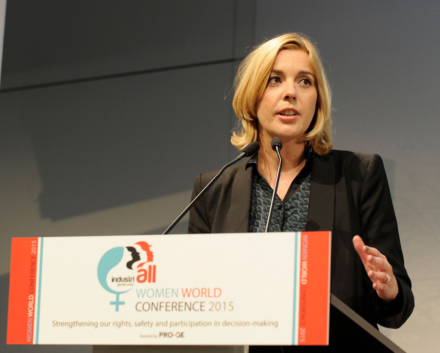 Am 14. September 2015 hielt Staatssekret&auml;rin Sonja Ste&szlig;l (im Bild) ihr Er&ouml;ffnungsstatement bei der IndustriALL Global Union Weltfrauenkonferenz.