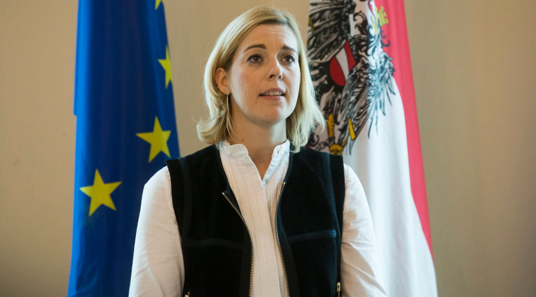 Am 12. Oktober 2015 empfing Staatssekret&auml;rin Sonja Ste&szlig;l (im Bild) den Pr&auml;sidenten des Bundesverbandes mittelst&auml;ndische Wirtschaft Mario Ohoven zu einem Arbeitsgespr&auml;ch.