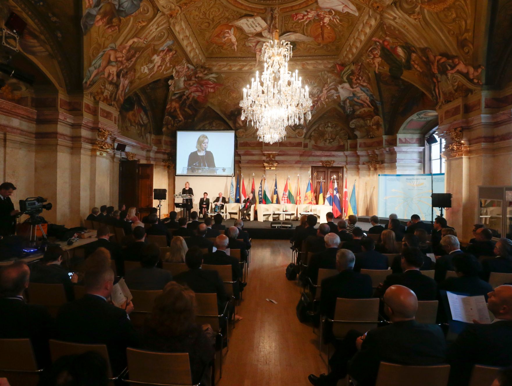 Am 23. November 2015 sprach Staatssekret&auml;rin Sonja Ste&szlig;l Gru&szlig;worte beim 12. Vienna Economic Forum &ndash; Vienna Dialogue 2015 im Palais Nieder&ouml;sterreich.
