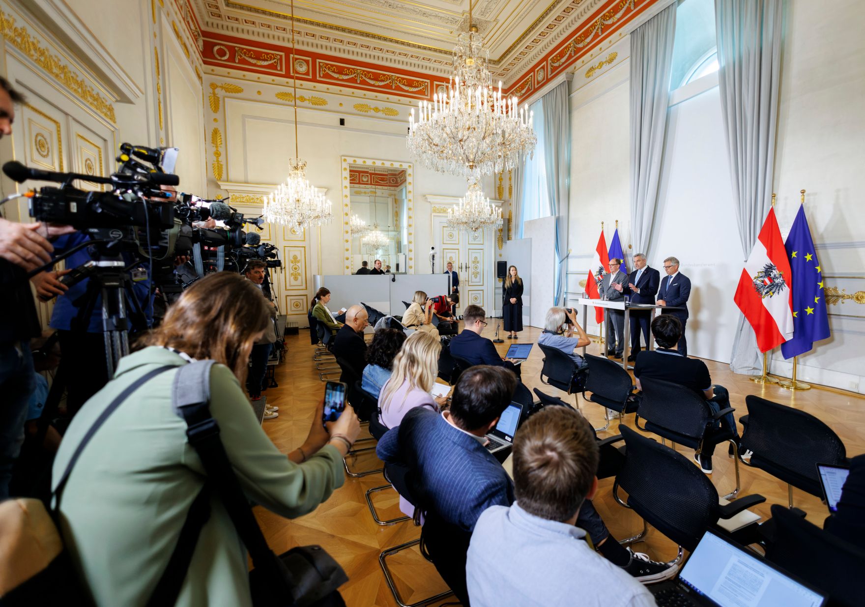 Am 15. September 2023 gab Bundeskanzler Karl Nehammer gemeinsam mit Bundesminister Magnus Brunner und Bundesminister Johannes Rauch eine Pressekonferenz zur Abschaffung der kalten Progression.