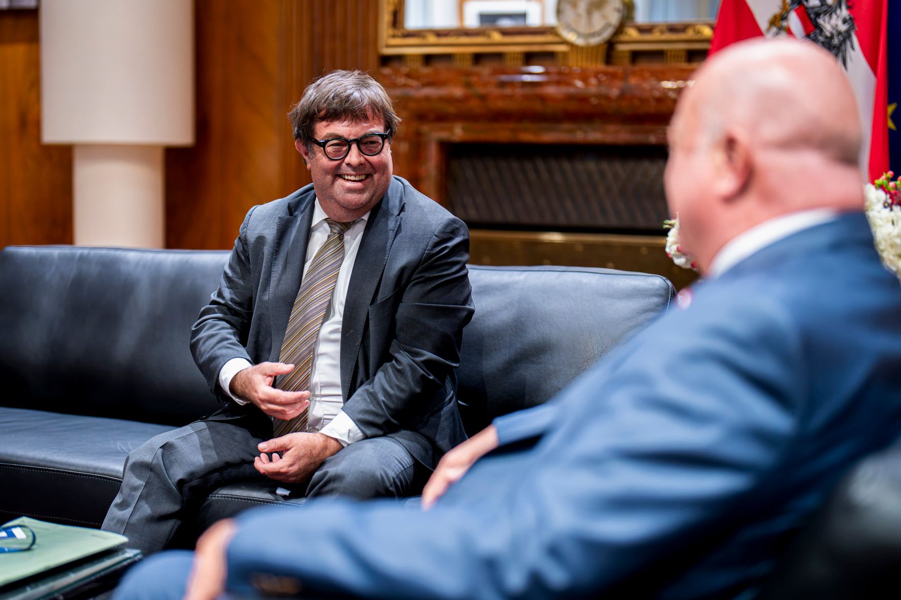 Am 27. Oktober 2025 empfing Bundeskanzler Christian Stocker (r.) den Pr&auml;sidenten des Bundesverwaltungsgericht Christian Filzwieser (l.) zu einem Arbeitsgespr&auml;ch.