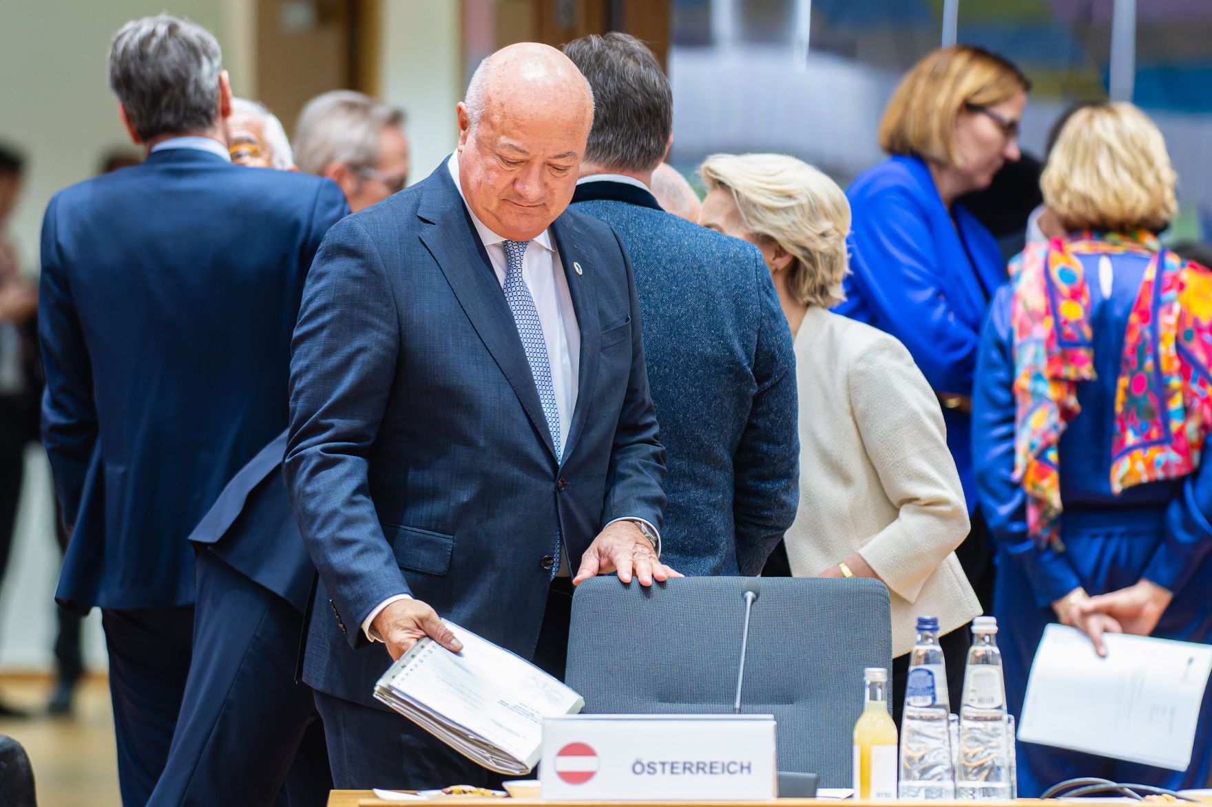 Am 6. M&auml;rz 2025 nahm Bundeskanzler Christian Stocker (m.) am EU-Sondergipfel teil.