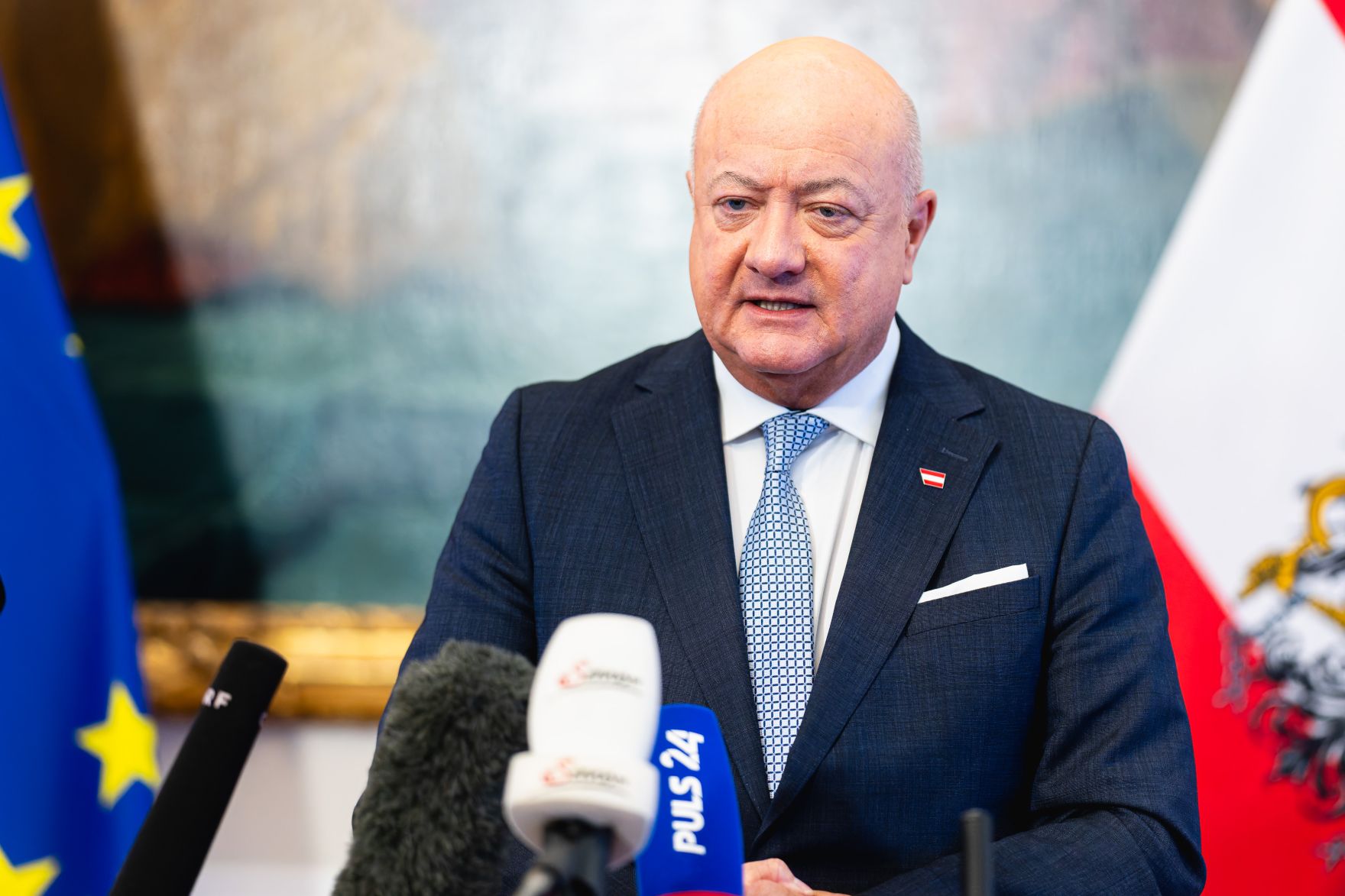 Am 14. M&auml;rz 2025 fand ein Pressegespr&auml;ch im Bundeskanzleramt mit Bundeskanzler Christian Stocker (im Bild) statt. Im Bild beim anschlie&szlig;enden Statement.