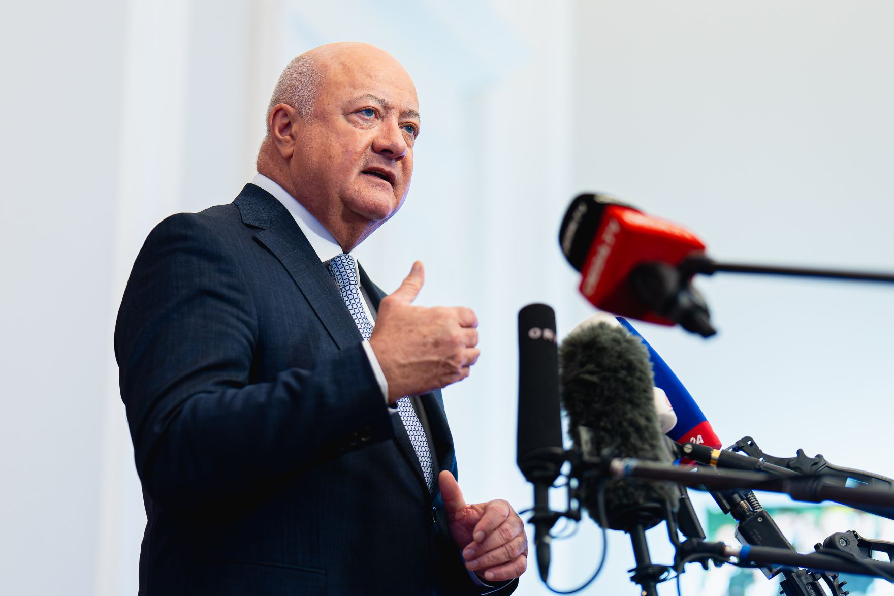 Am 14. M&auml;rz 2025 fand ein Pressegespr&auml;ch im Bundeskanzleramt mit Bundeskanzler Christian Stocker (im Bild) statt. Im Bild beim anschlie&szlig;enden Statement.